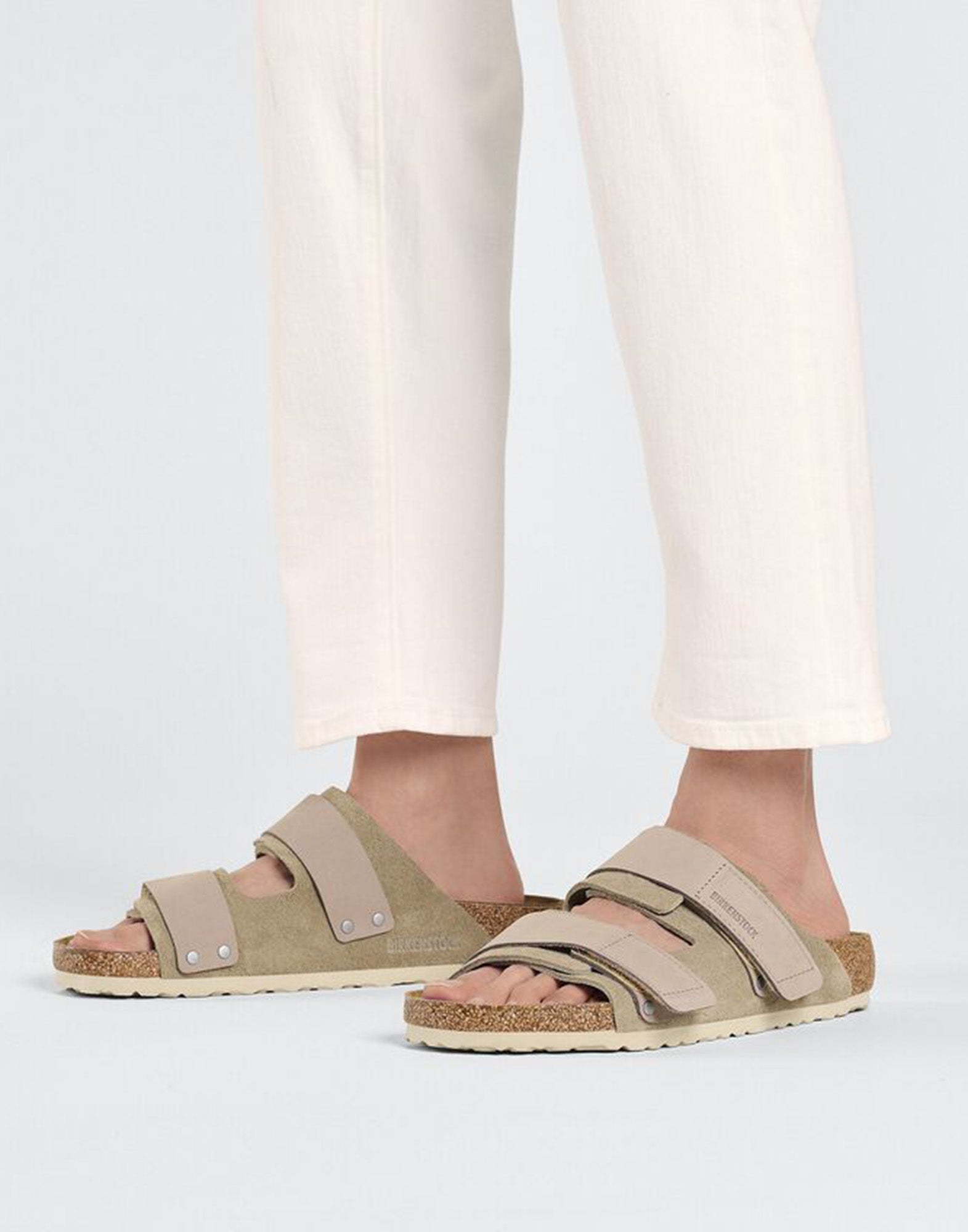 BIRKENSTOCK Sandali Uji in Nubuck e Pelle Scamosciata Taupe