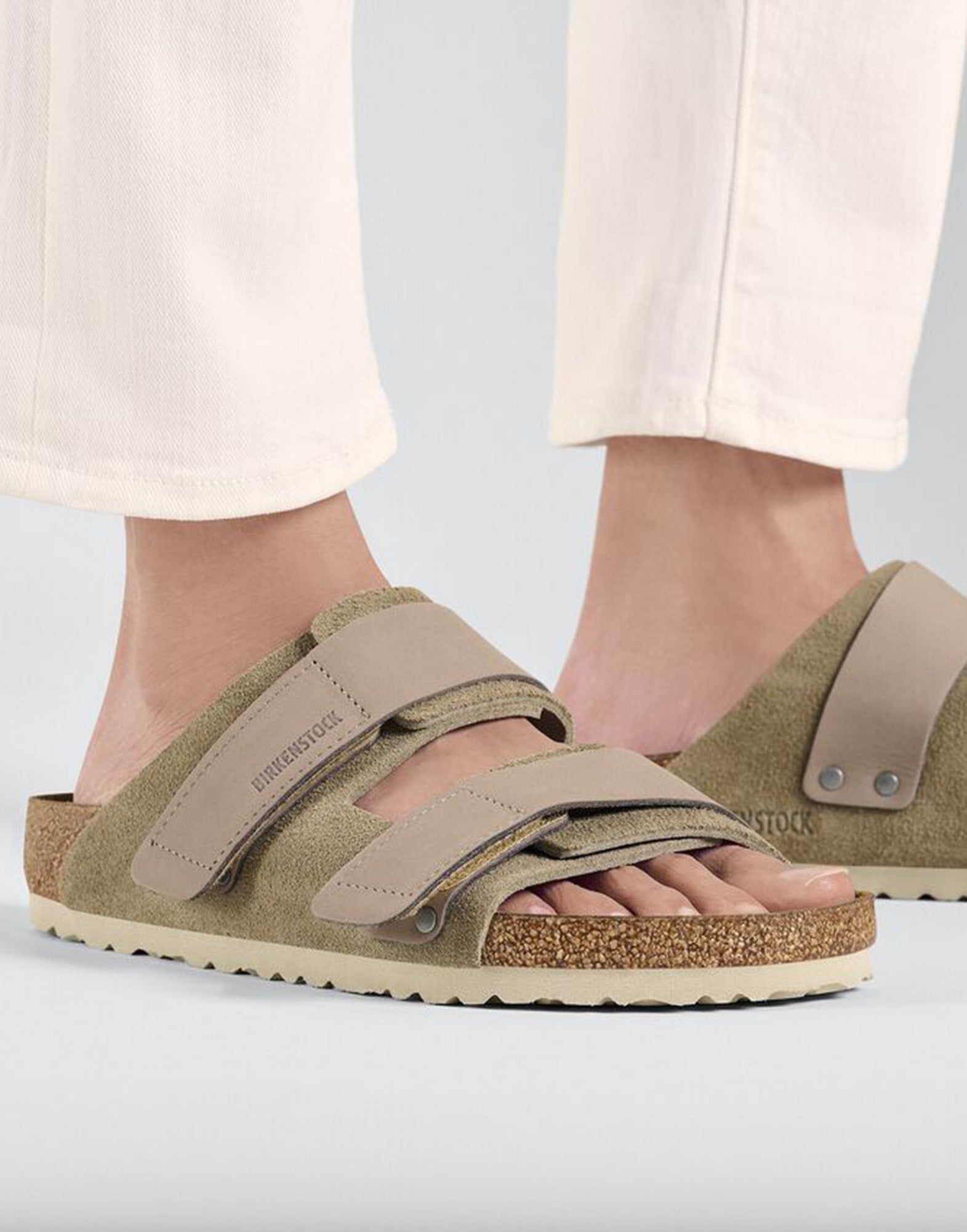 BIRKENSTOCK Sandali Uji in Nubuck e Pelle Scamosciata Taupe