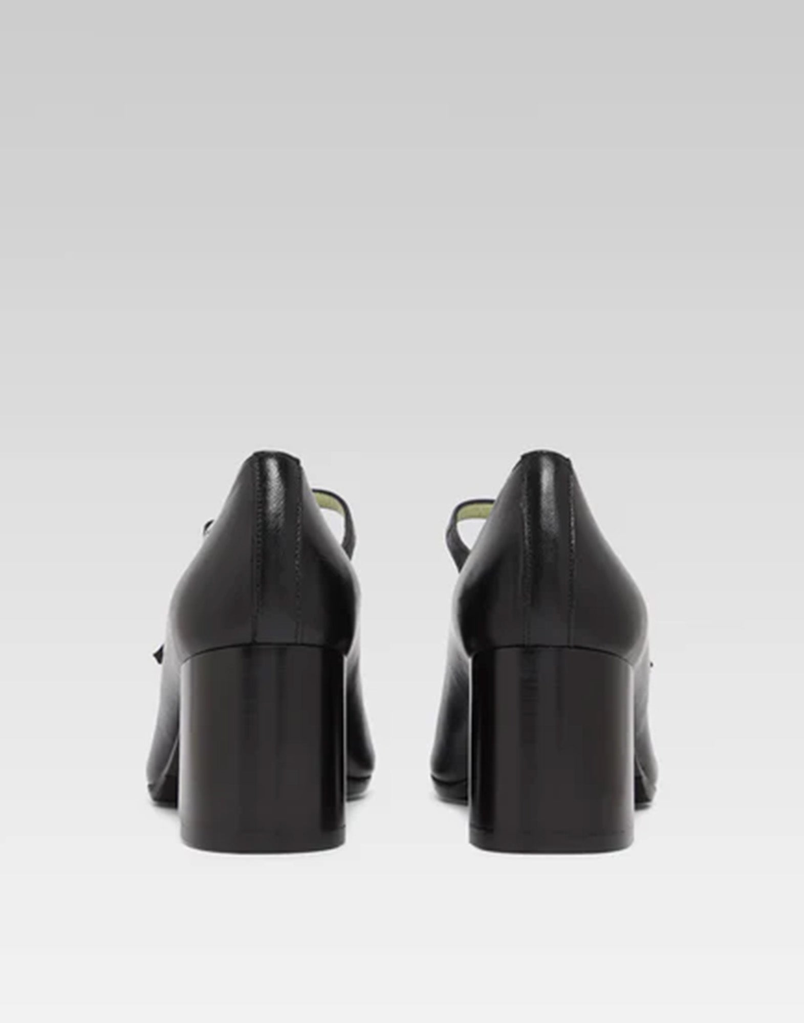 CAREL Mary Jane Cherry in Pelle Nera e Vernice