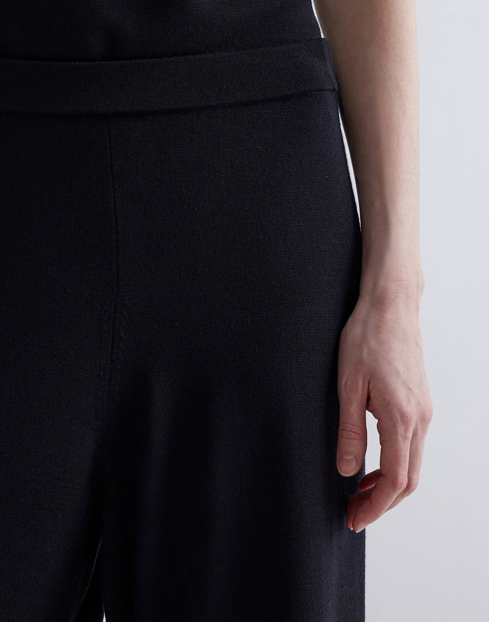 ERIKA CAVALLINI Pantaloni Ettore in Maglia di Lana Vergine Neri