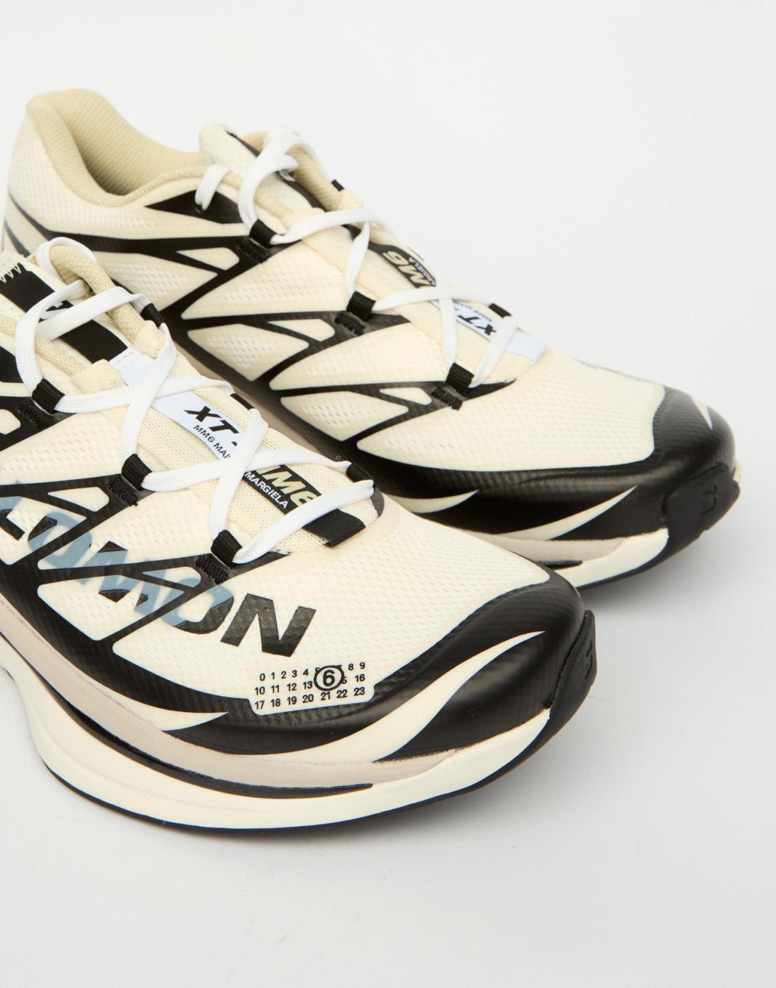 MM6 MAISON MARGIELA X Salomon Sneakers XT Vanilla Ice/Black/Green Haze