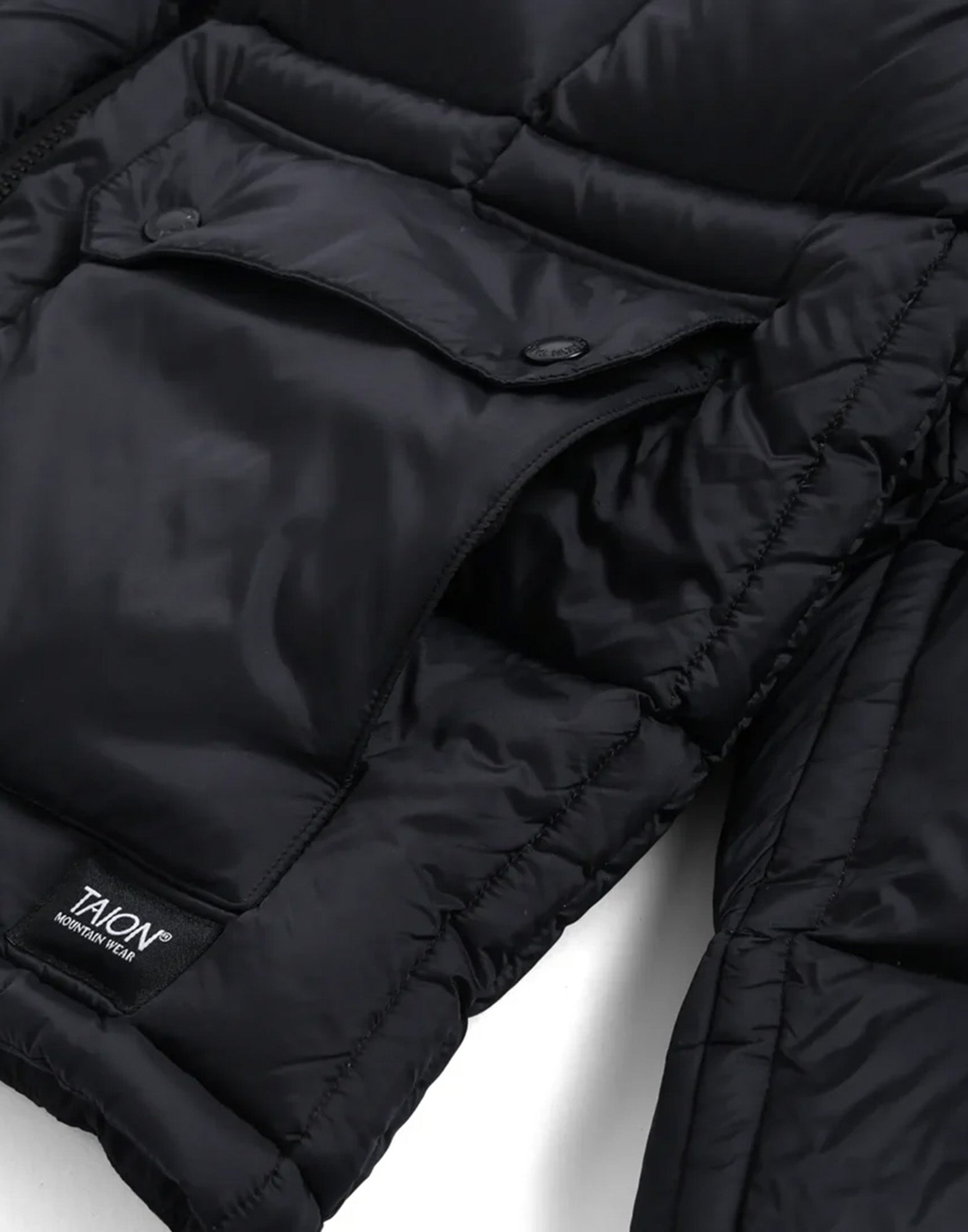 TAION Piumino Mountain Packable Volume Down Hoodie Nero