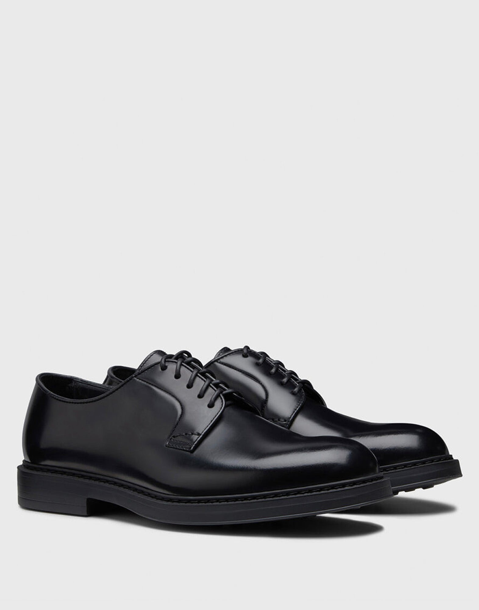 DOUCAL'S Stringata in Pelle Nera