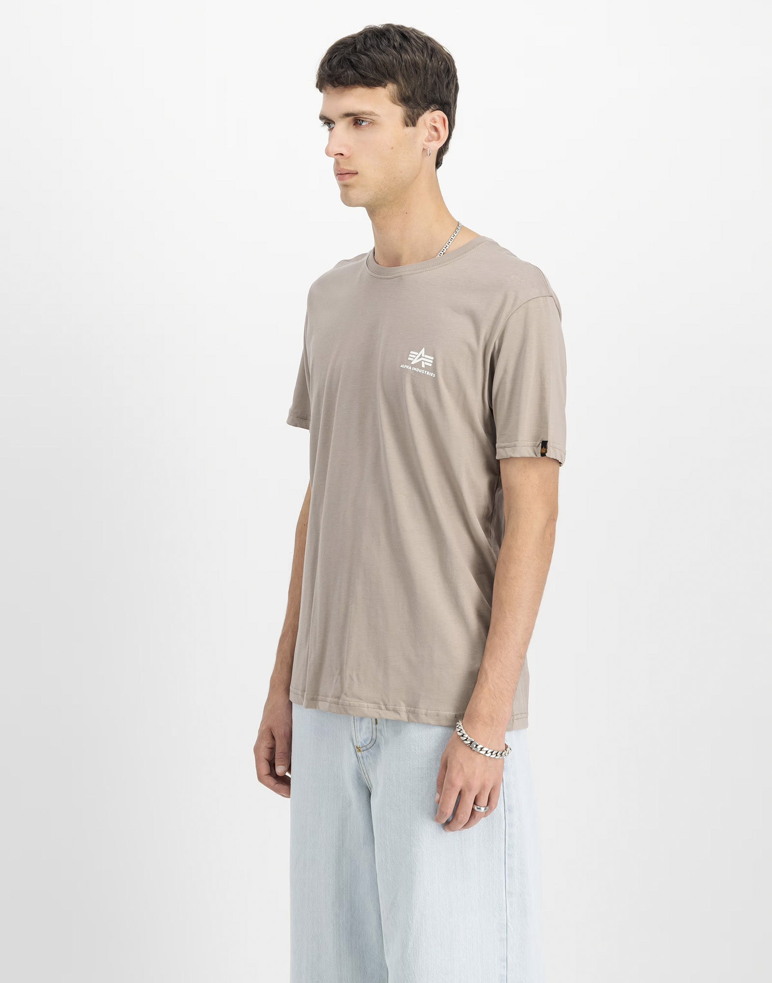 ALPHA INDUSTRIES Basic Small Logo T-Shirt Vintage Sand