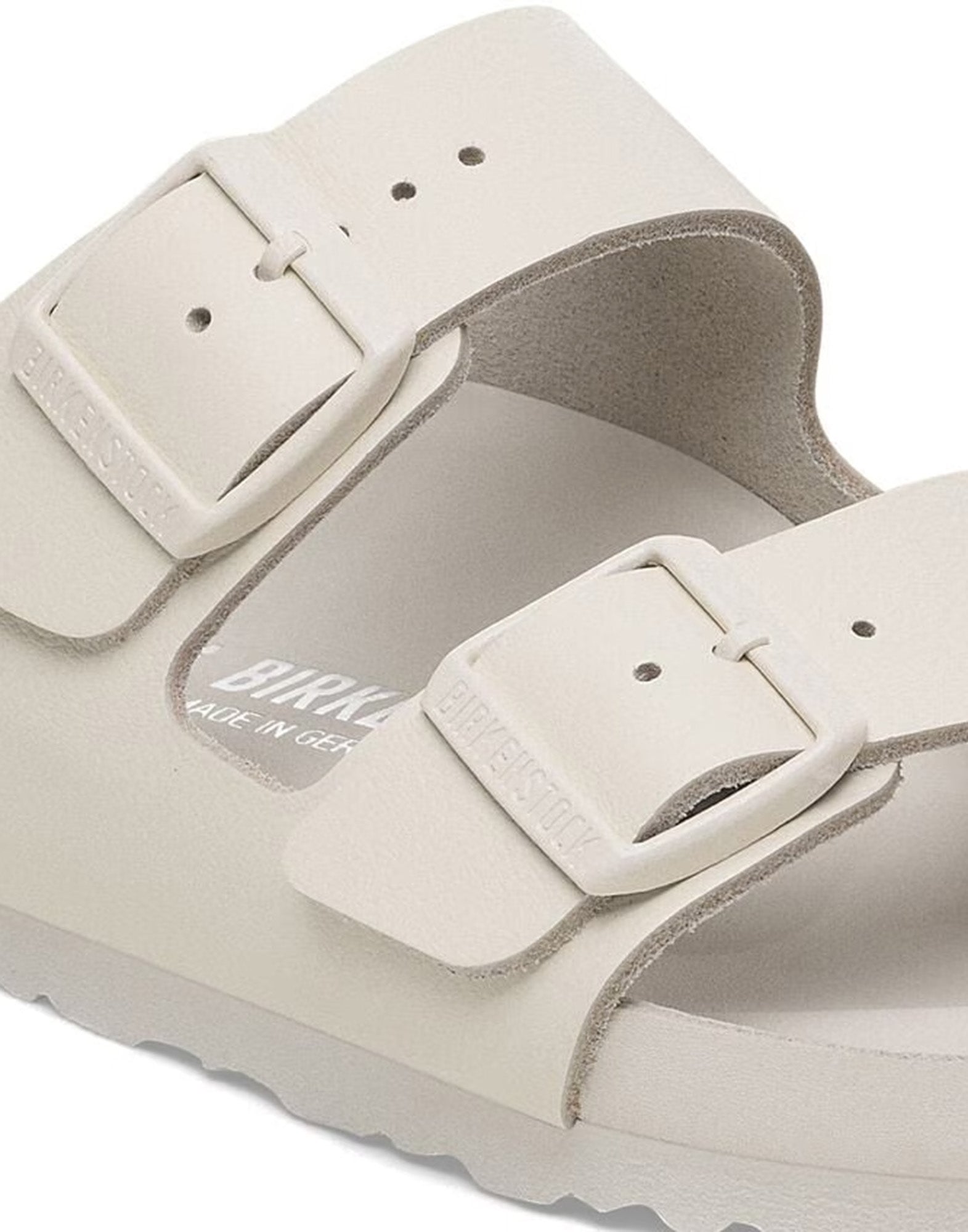 BIRKENSTOCK Arizona Exquisite in Pelle Eggshell