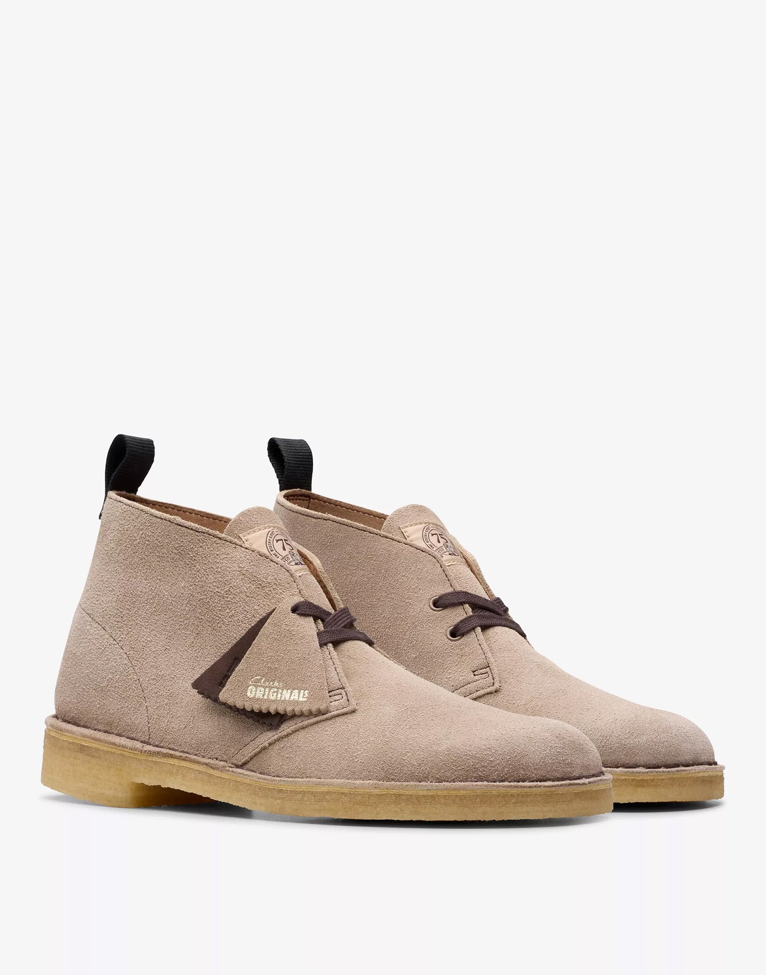 CLARKS Desert Boot in Suede Wolf