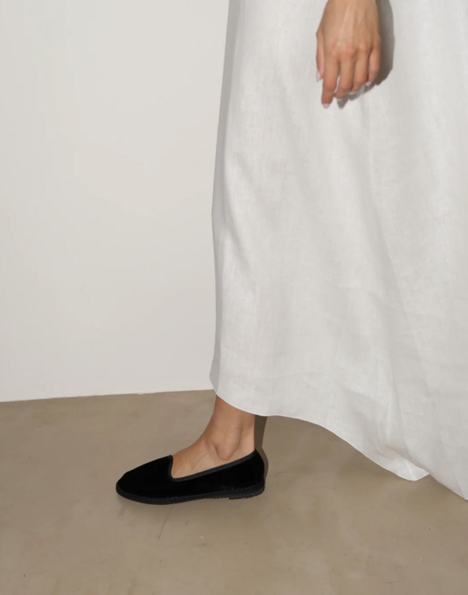 MANEBI X ALEX RIVIÈRE Friulane Demi in Velluto di Seta Black