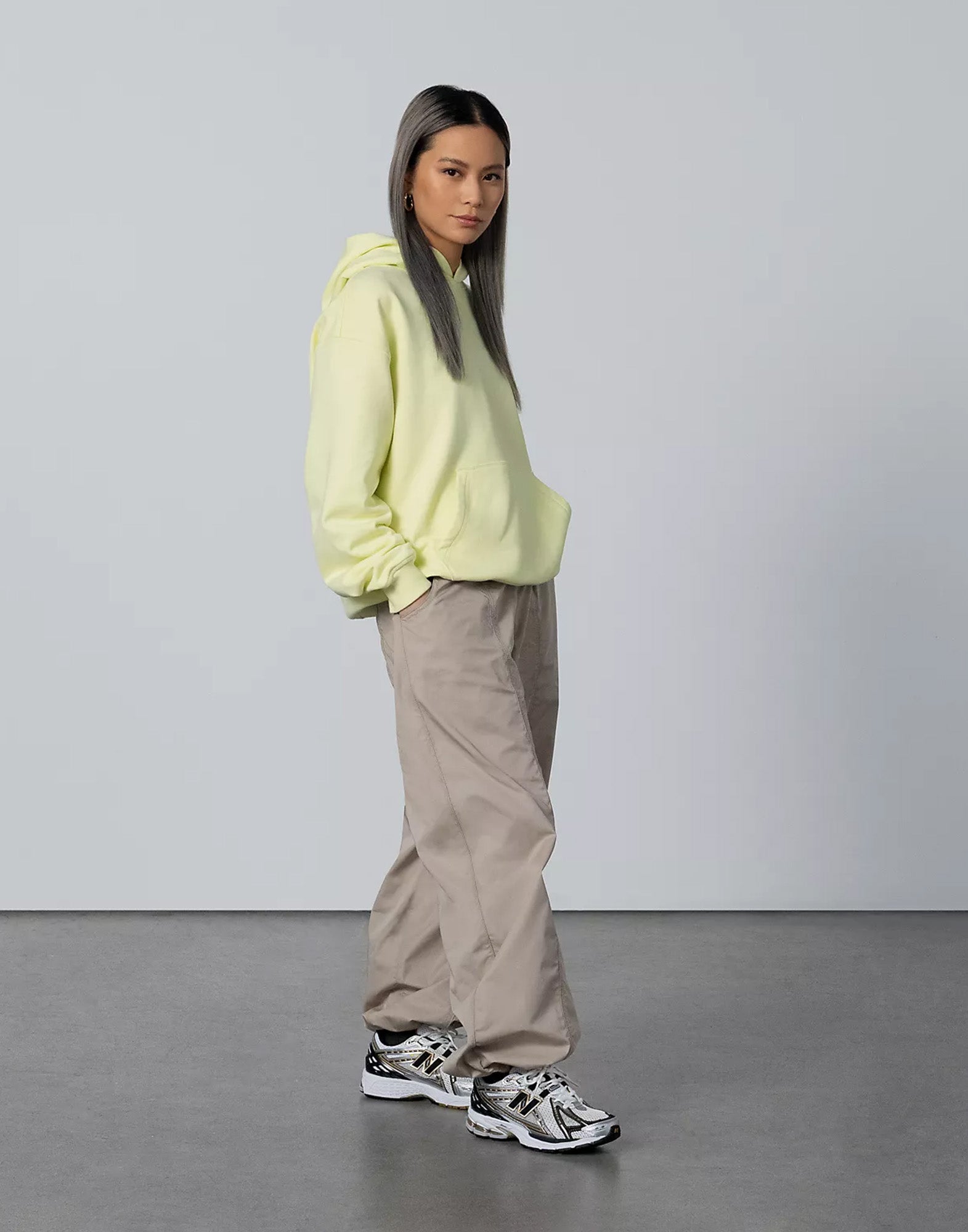 NEW BALANCE Sneakers 1906R Metallic Silver/Metallic Gold