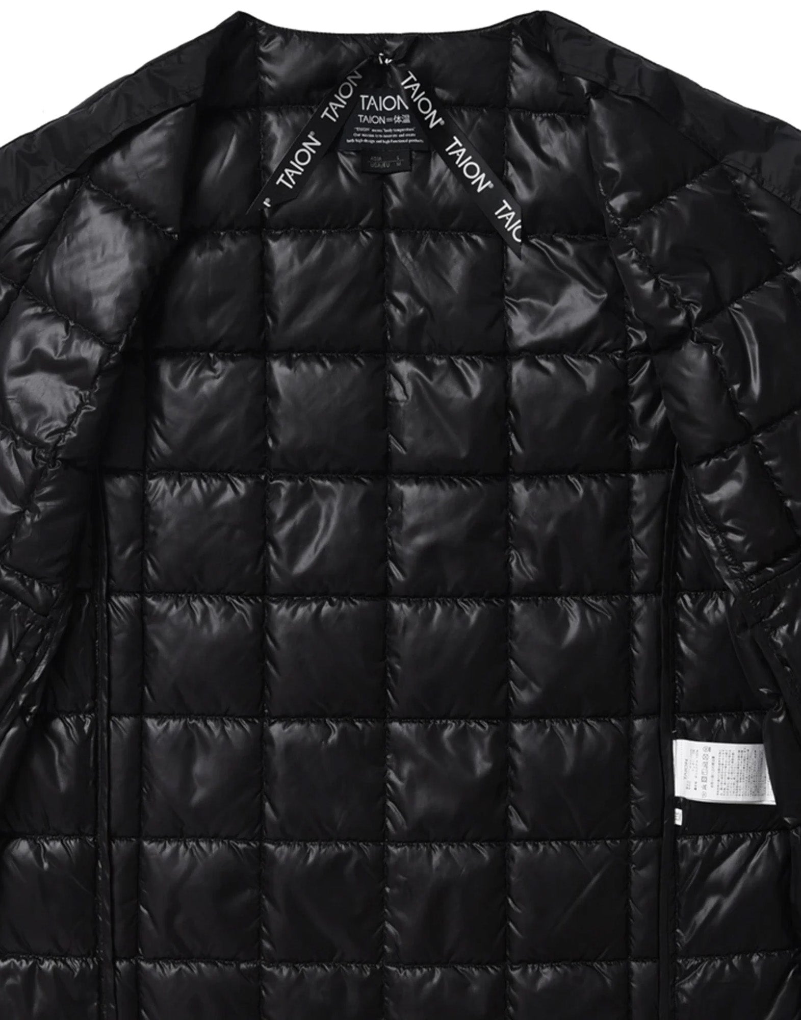 TAION Piumino Basic Line Black