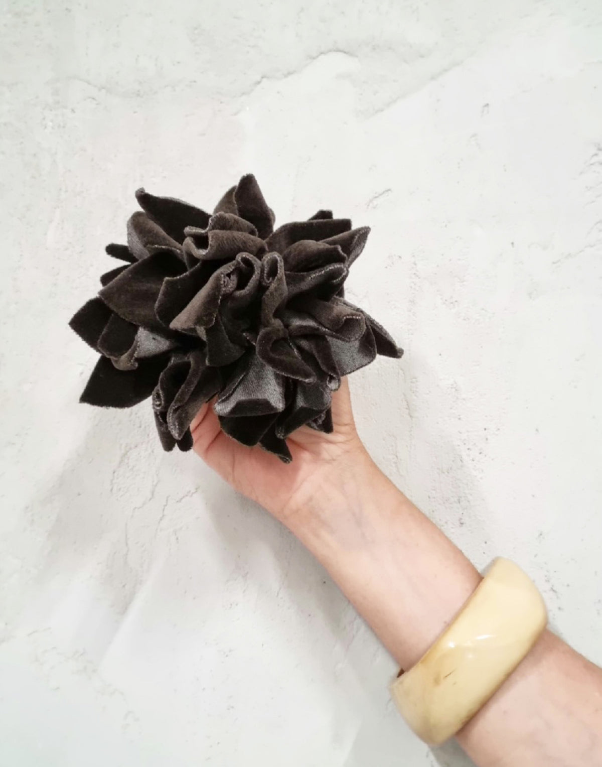 DOUUOD Broche fleur en chenille