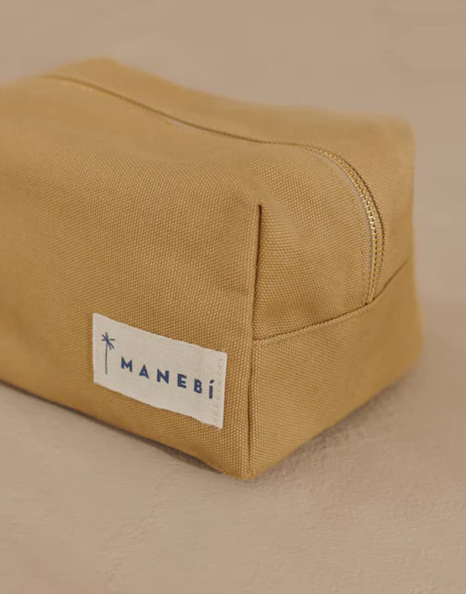 MANEBI Beauty Grande in Canvas