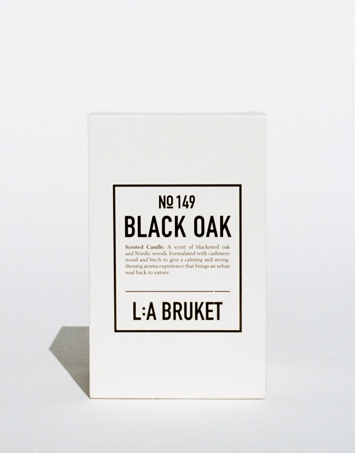 L:A BRUKET 149 Bougie parfumée Chêne noir 260g