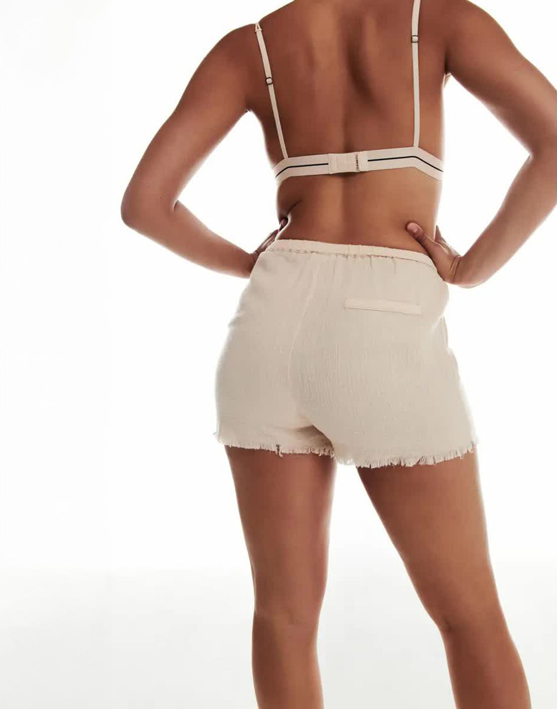 LOVE STORIES Short Sunday Off White