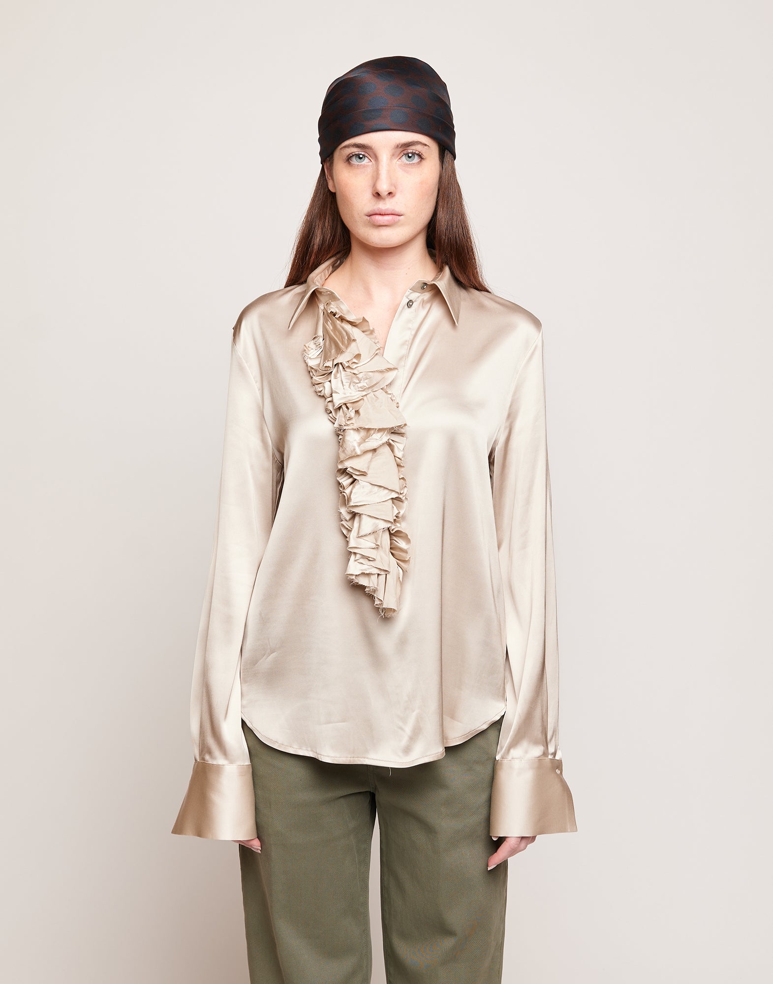 DOUUOD Camicia in Satin Stretch con Rouches Frontali Champagne