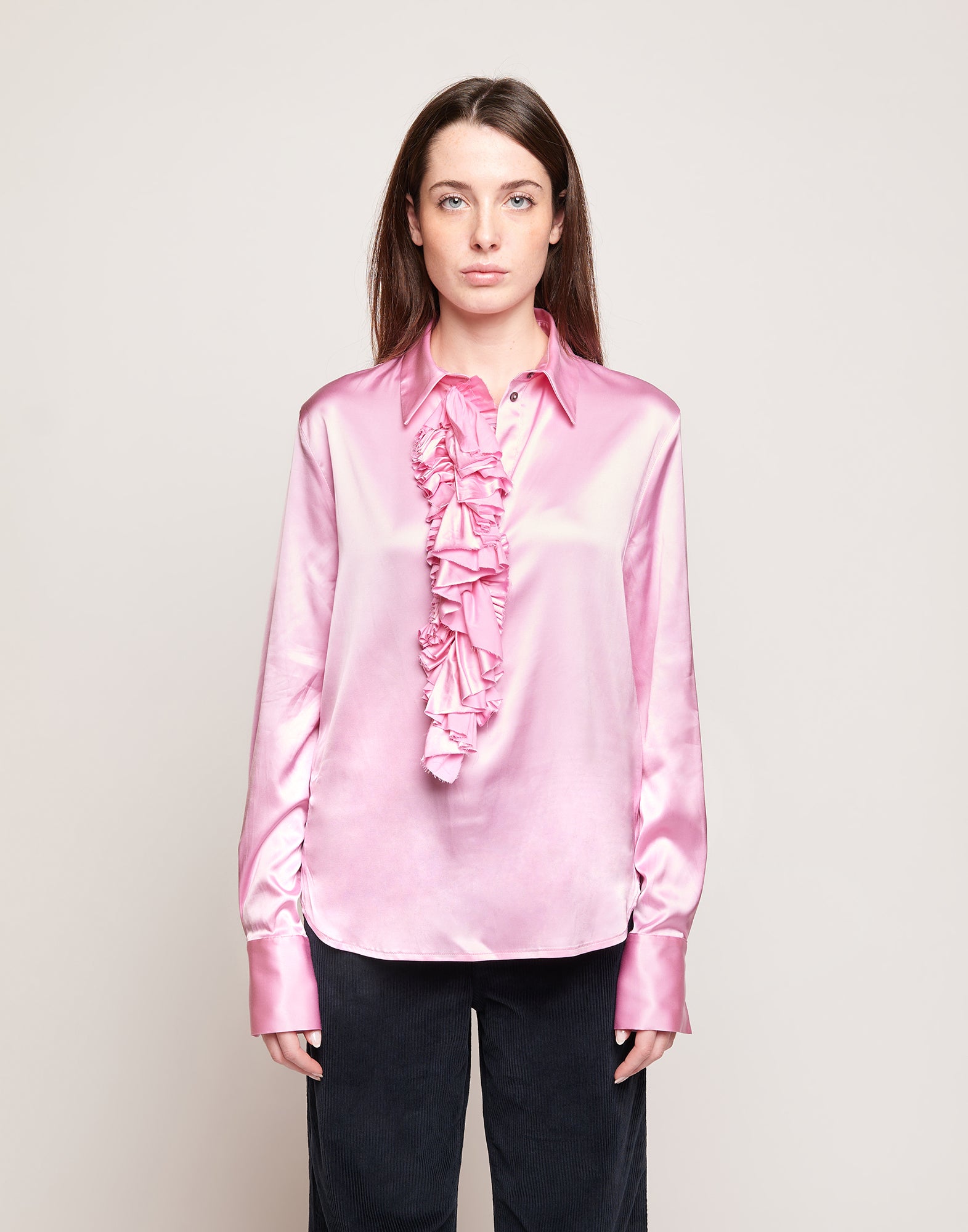 DOUUOD Camicia in Satin Stretch con Rouches Frontali Bocciolo