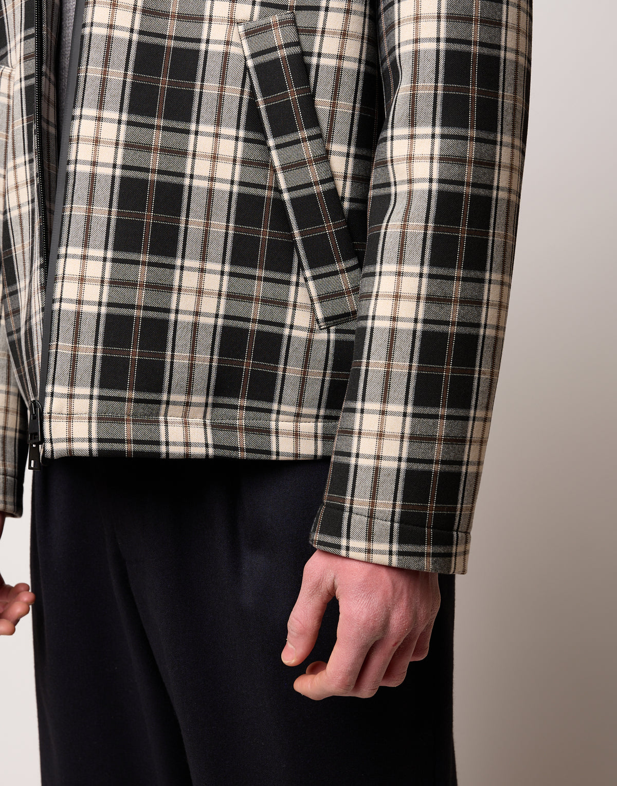 DOUUOD Caban Genderless con Collo Chiuso e Zip Spalmata in Neoprene Tartan