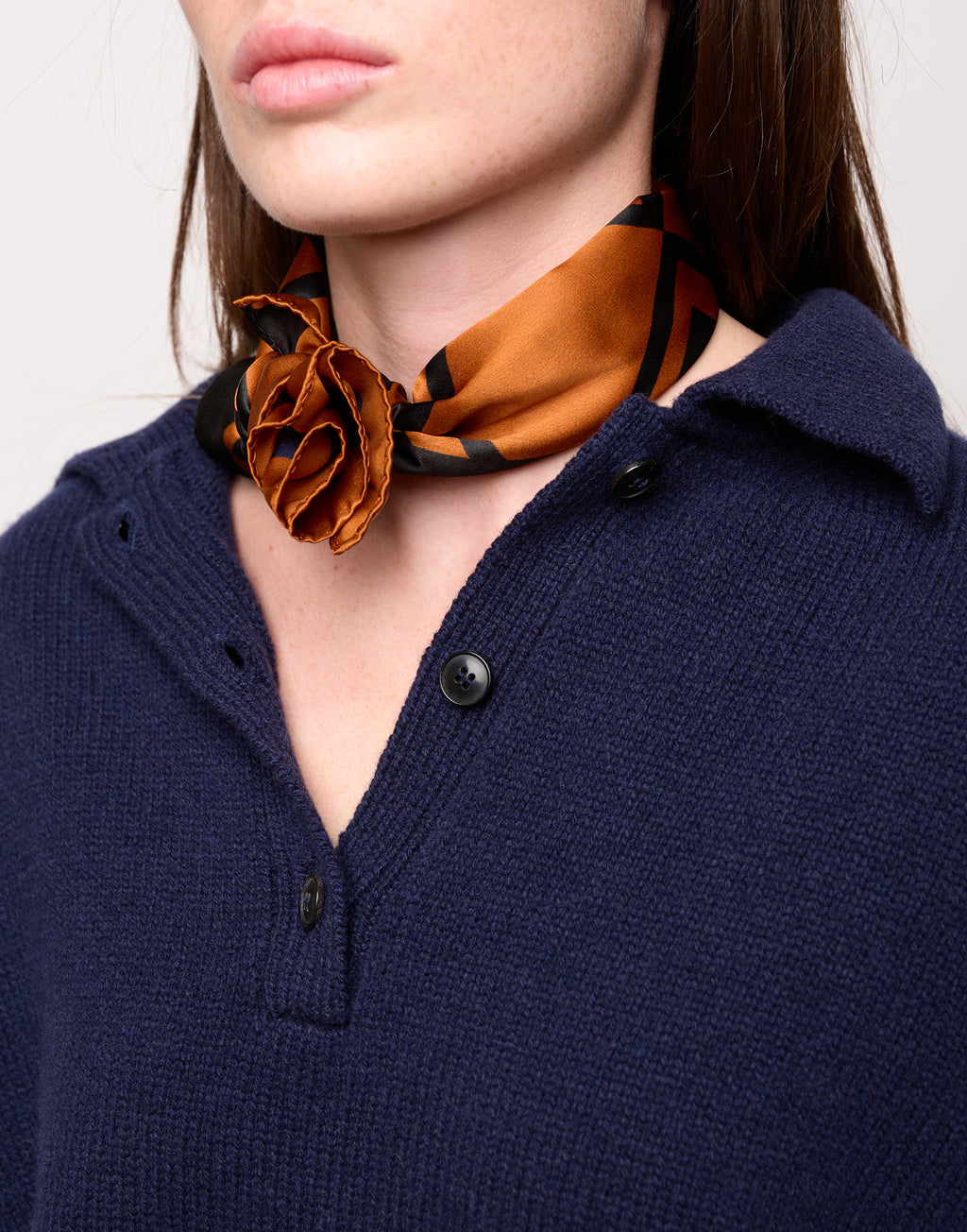 DOUUOD Maglia Polo Cropped in Lana e Cashmere Oltremare