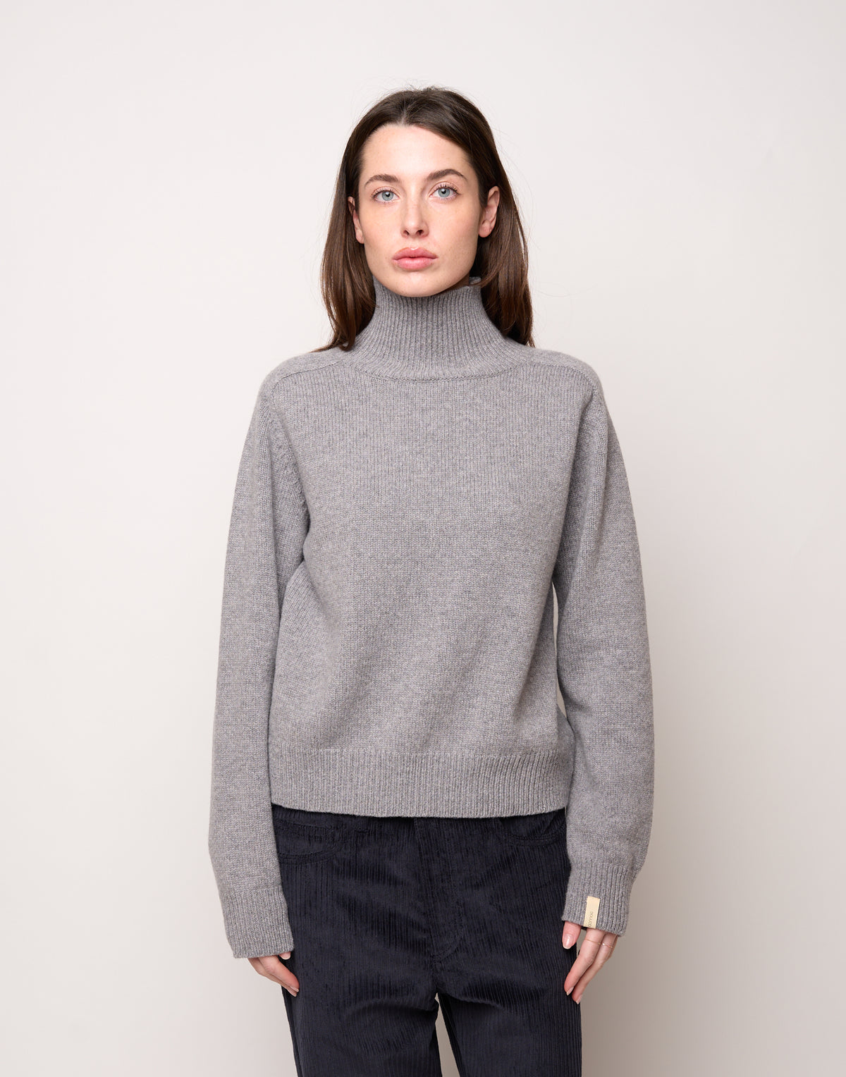DOUUOD Maglia Collo Alto Genderless in Lana e Cashmere Fumo Melange