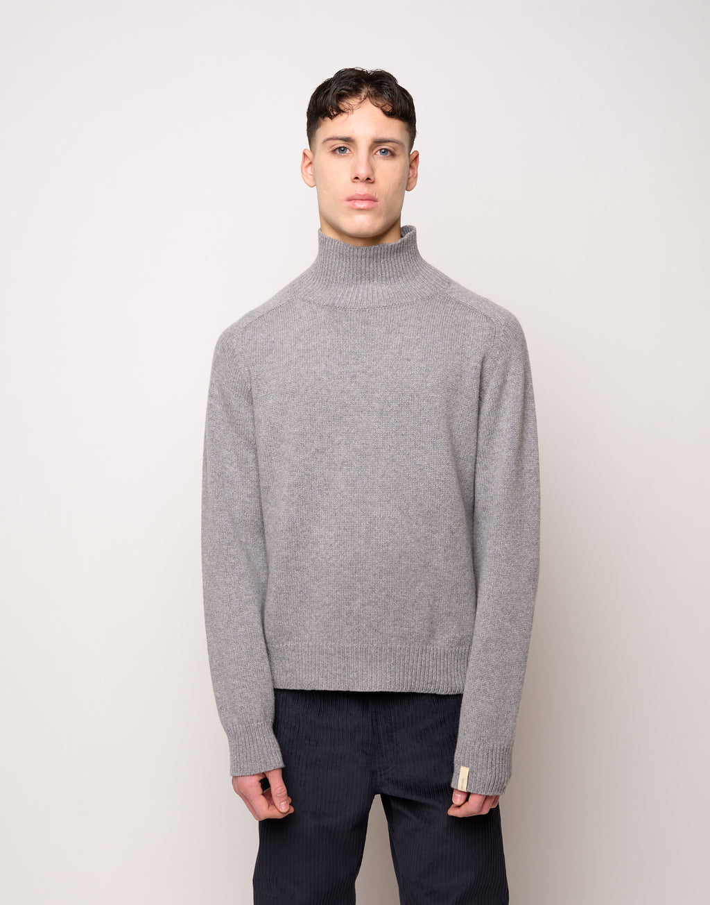 DOUUOD Maglia Collo Alto Genderless in Lana e Cashmere Fumo Melange