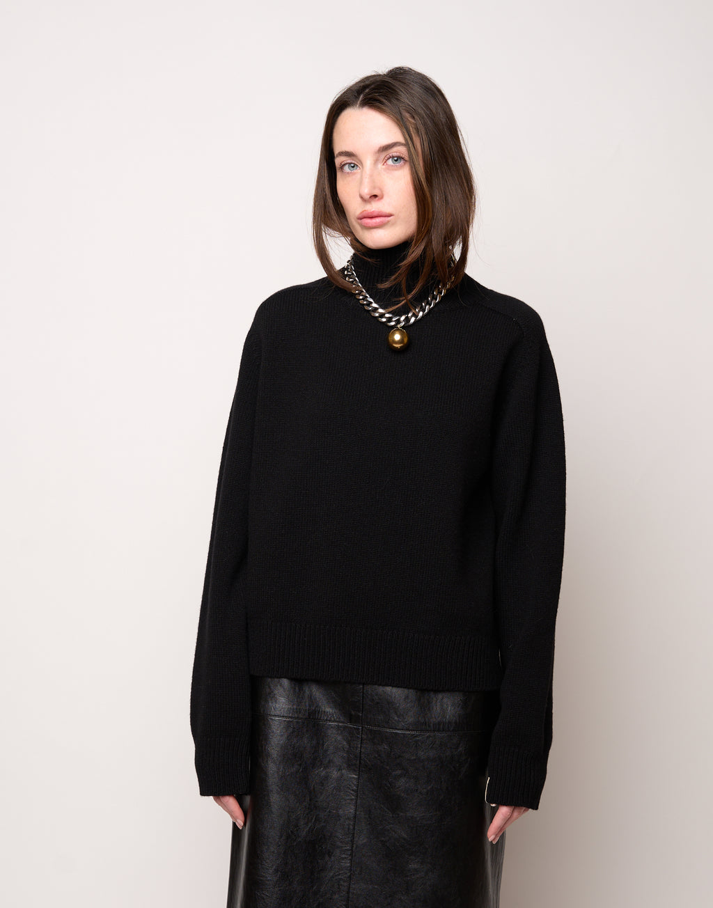 DOUUOD Maglia Collo Alto Genderless in Lana e Cashmere Nero