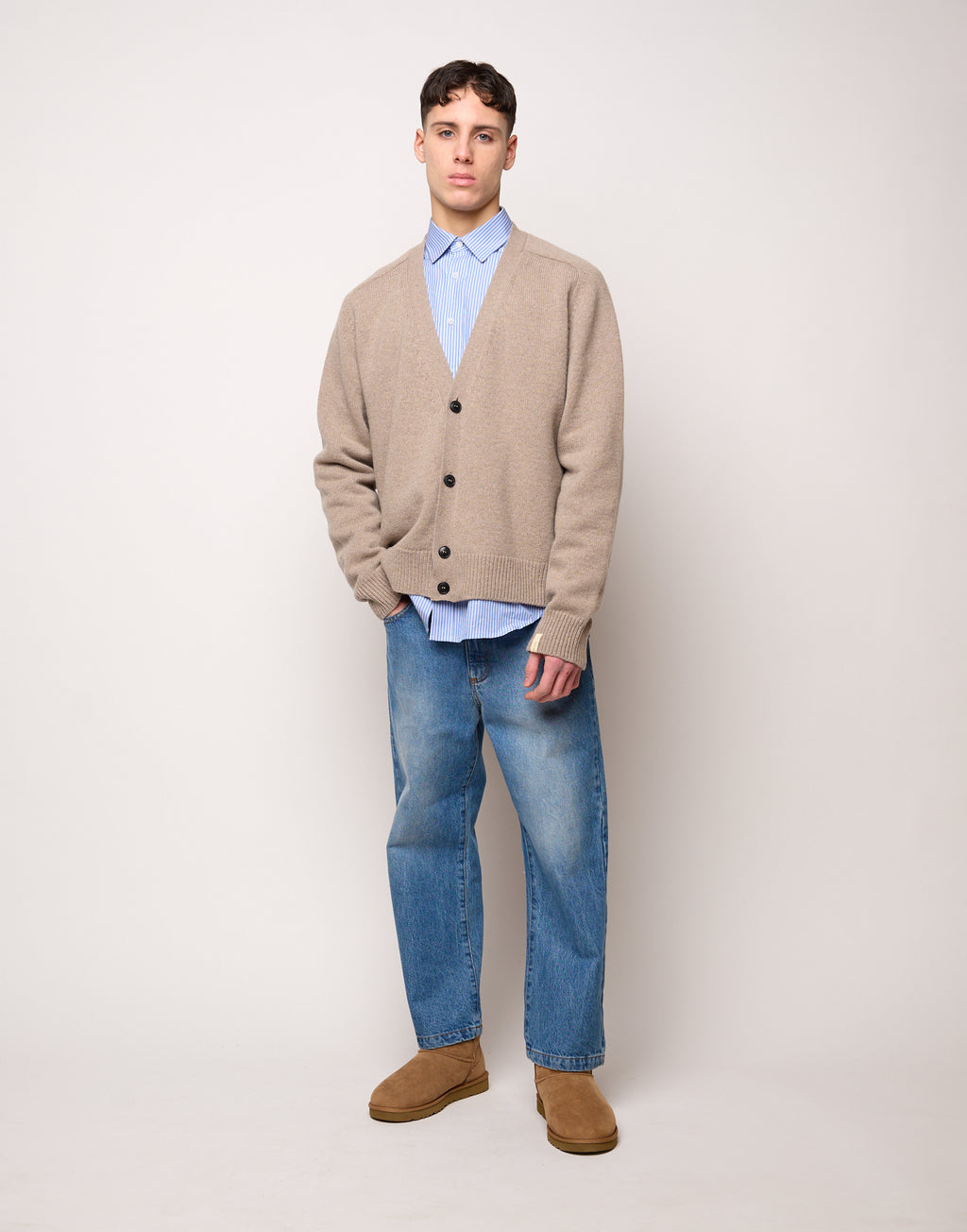DOUUOD Cardigan Genderless con Scollo a V e Maniche Raglan in Lana e Cashmere Taupe