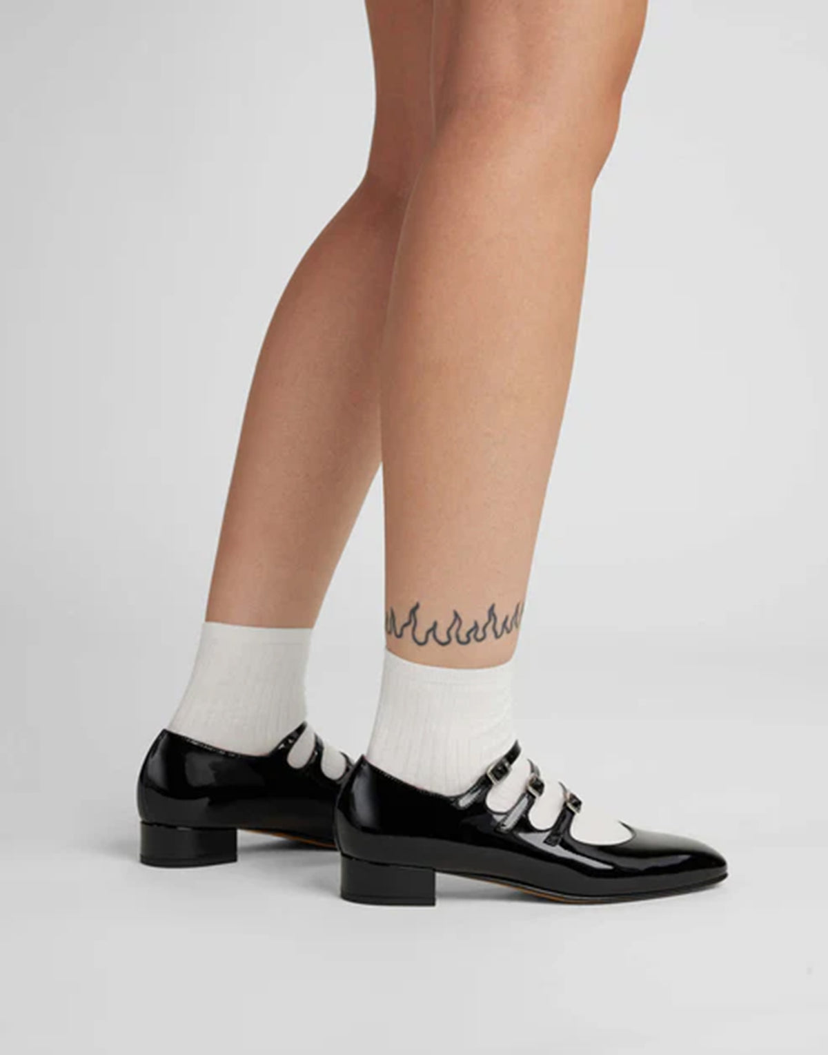 CAREL Ballerine Mary Jane Ariana in Vernice Nera