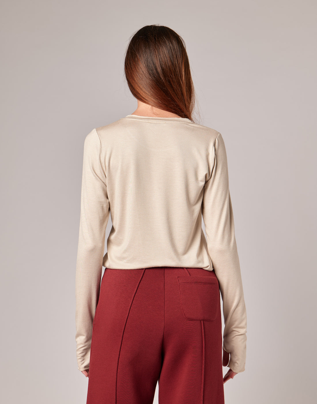 DOUUOD
T-shirt a Manica Lunga in Jersey di Viscosa Stretch Stucco