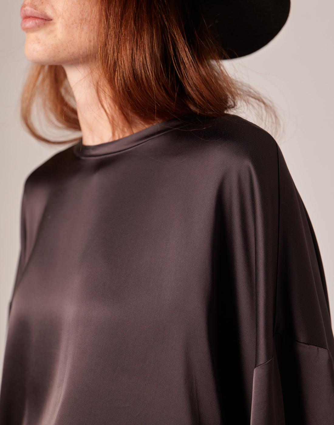 DOUUOD T-shirt Ampia in Raso Stretch con Coulisse Ciocco