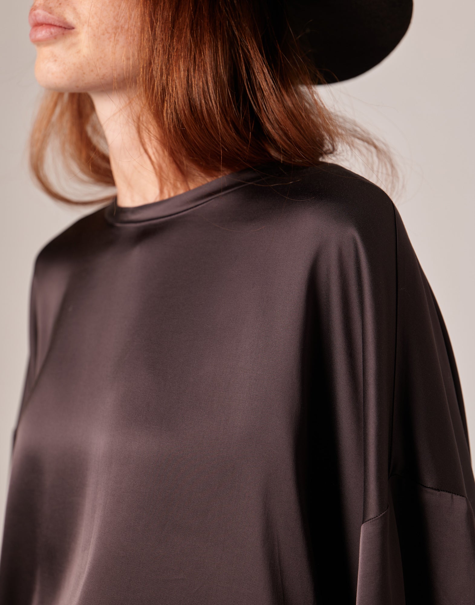DOUUOD T-shirt Ampia in Raso Stretch con Coulisse Ciocco
