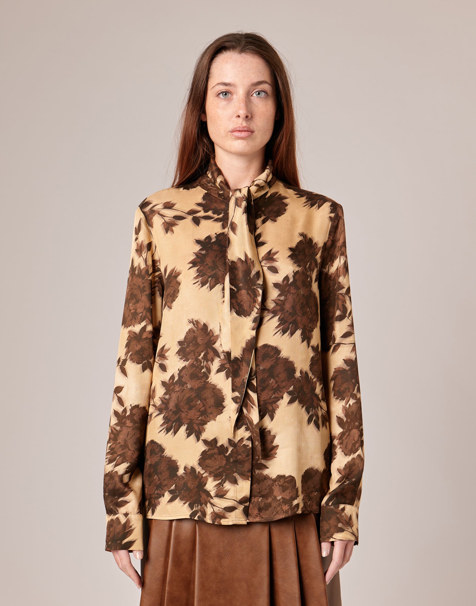 DOUUOD Camicia con Collo a Nastro in Twill con Stampa Floreale