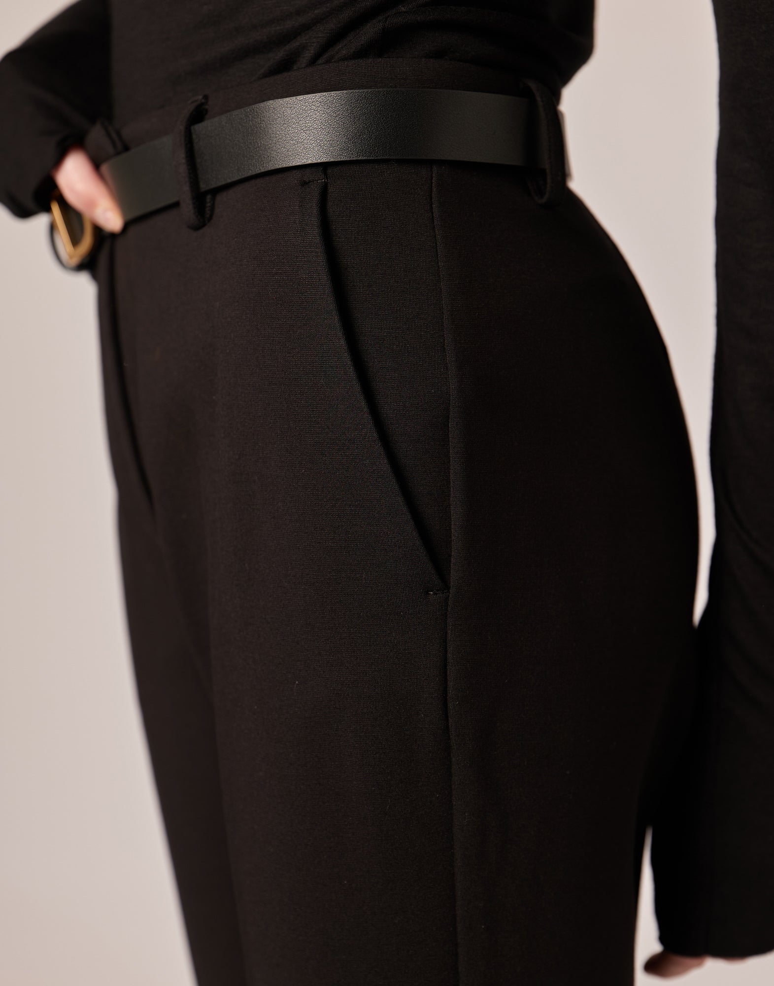 DOUUOD Pantaloni Flare in Punto Milano Nero