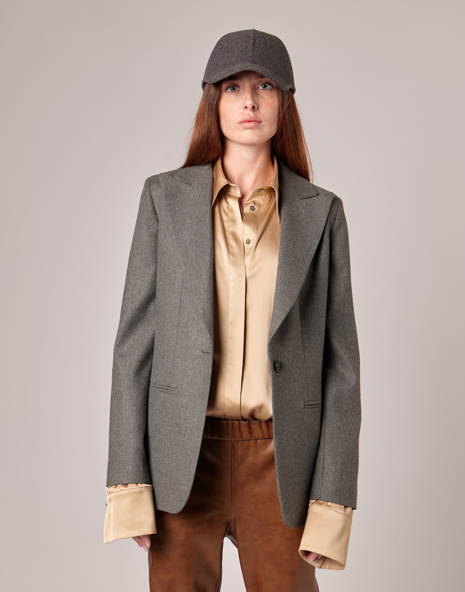 DOUUOD Giacca Monopetto Dritta in Flanella Misto Lana Stretch Grigio Fumo