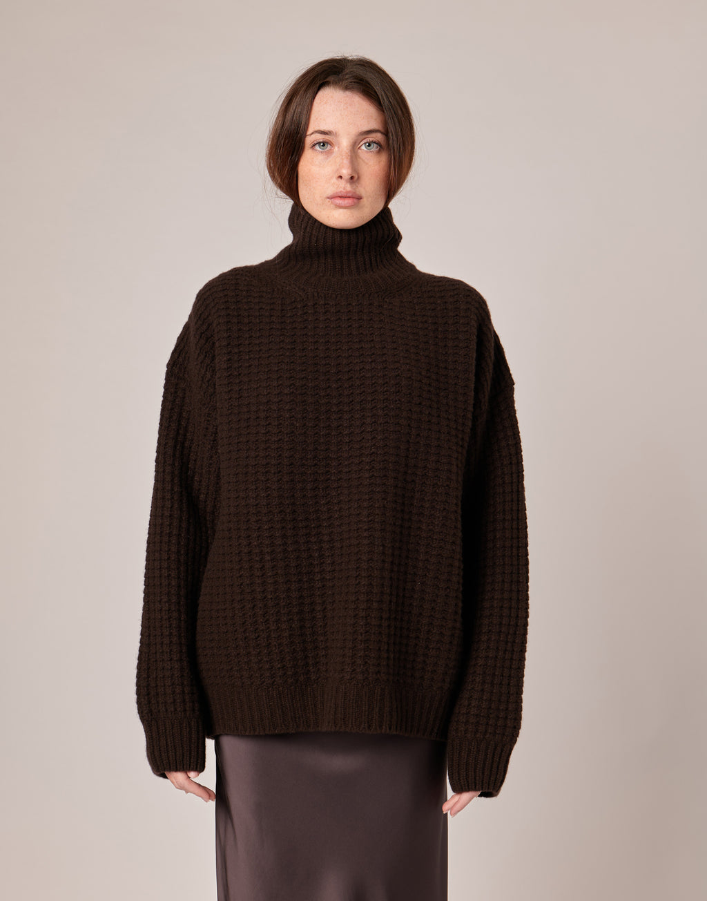 DOUUOD Maglione Dolcevita in Catenella di Lana Extrafine/Cashmere Cioccolato