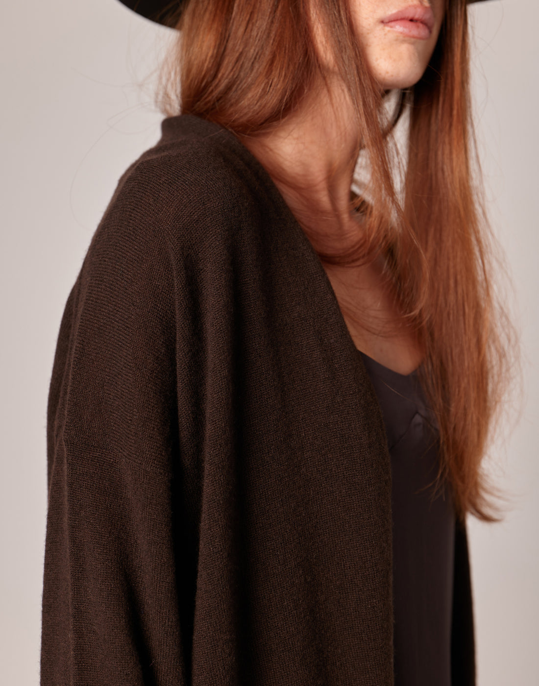 DOUUOD Cardigan Lungo in Lana Extrafine/Cashmere Cioccolato
