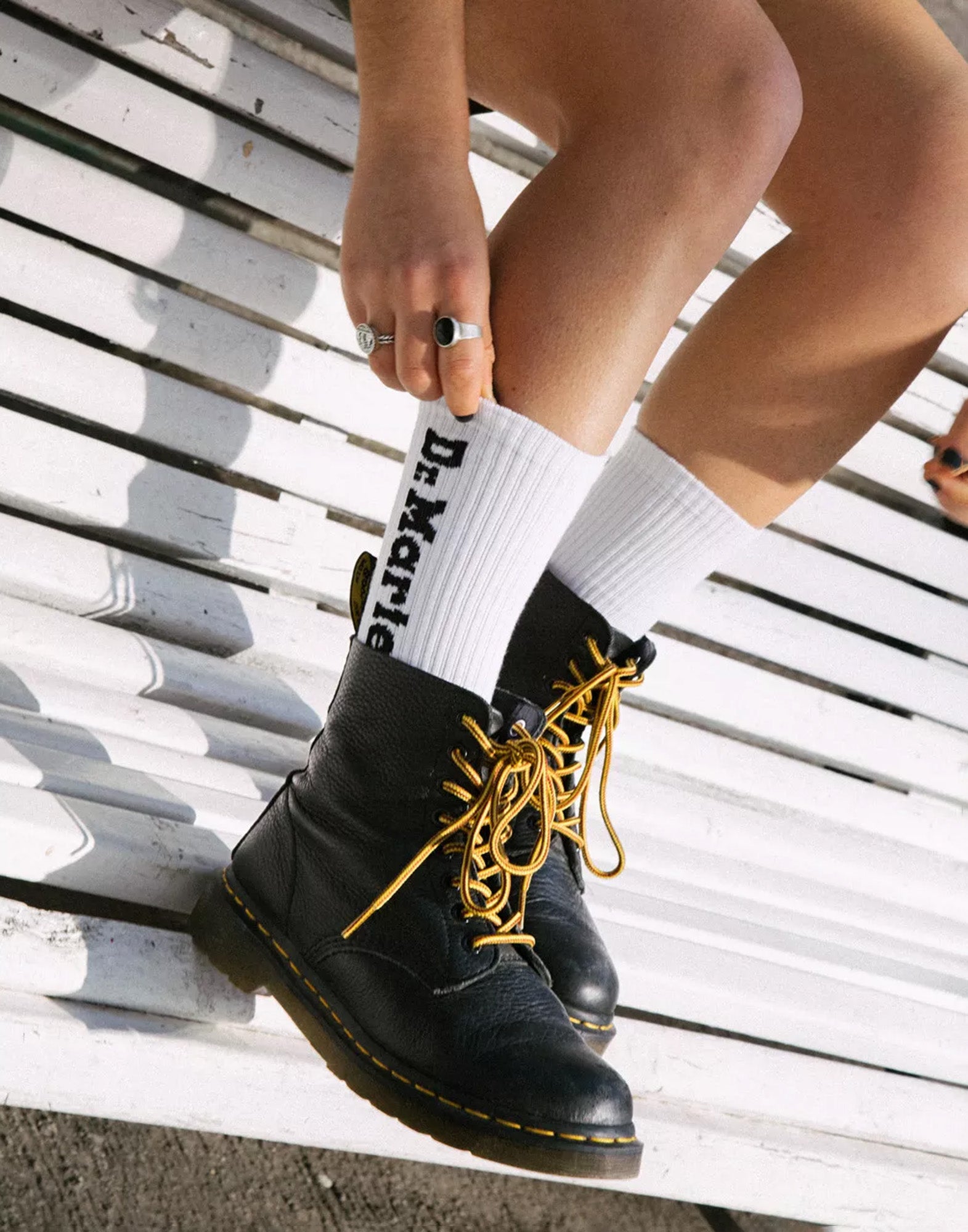 DR. MARTENS Anfibi Stringati 1460 Pascal in Pelle Virginia Black Fango