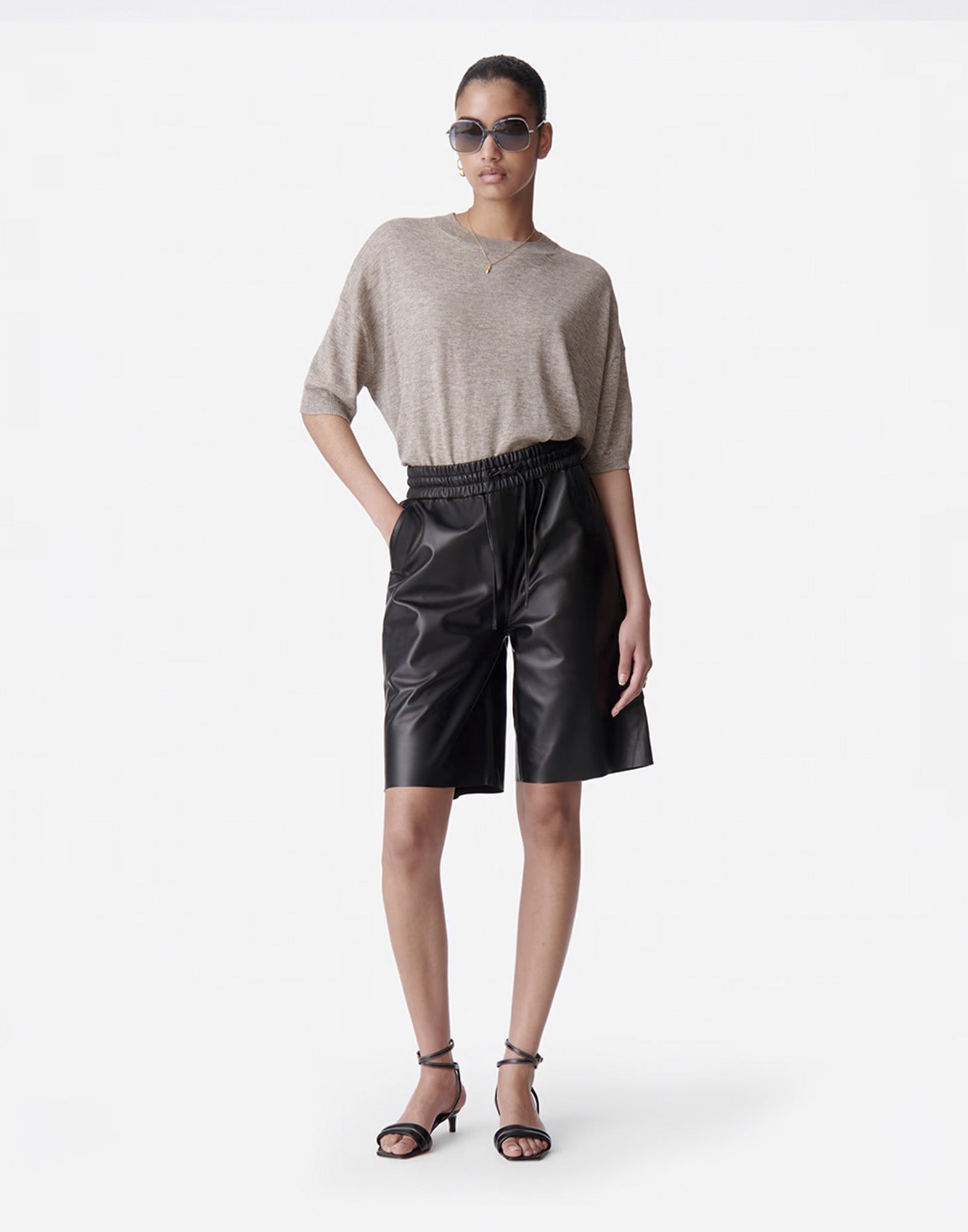 VANESSA BRUNO Shorts Damon in Pelle di Montone Neri