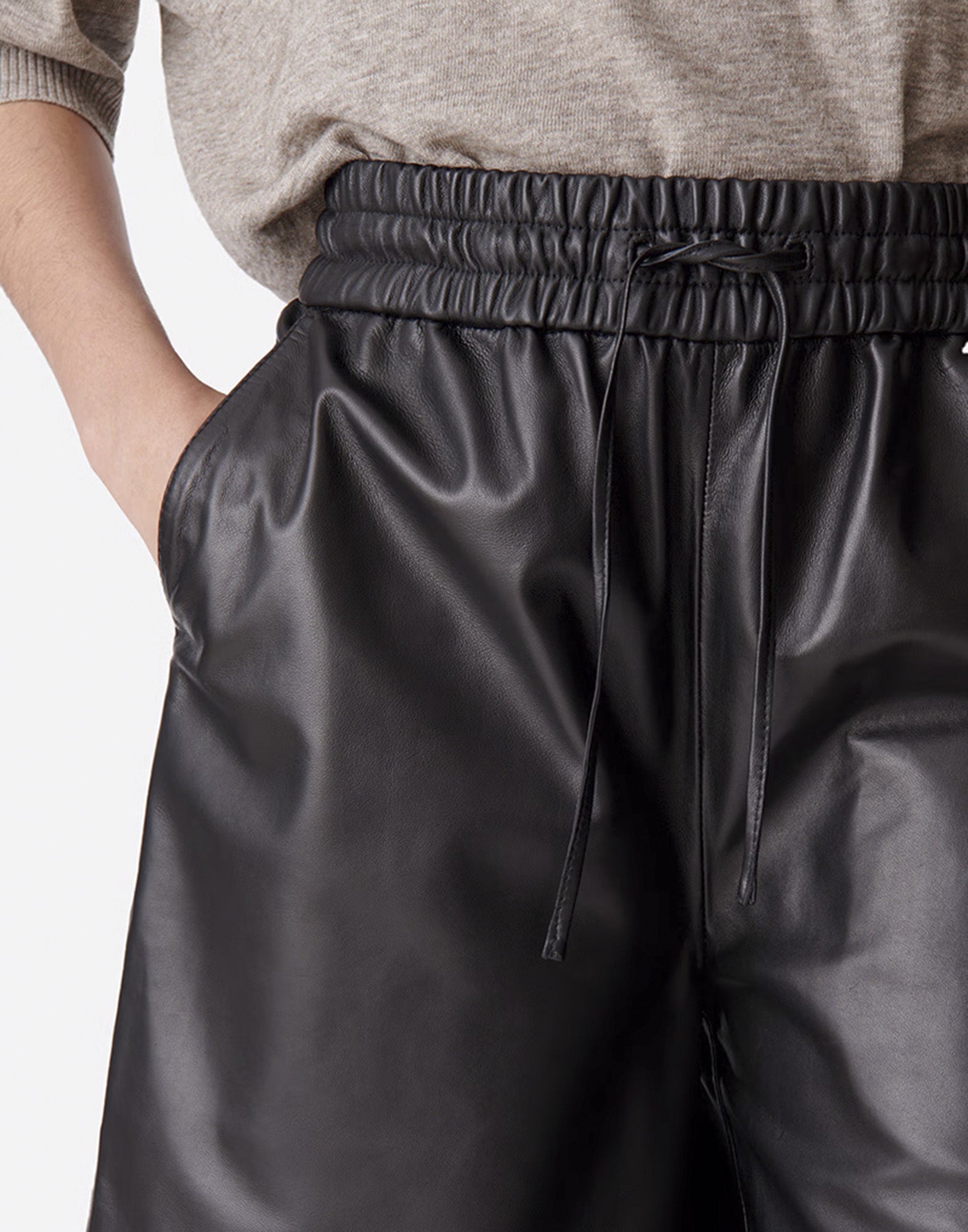 VANESSA BRUNO Shorts Damon in Pelle di Montone Neri