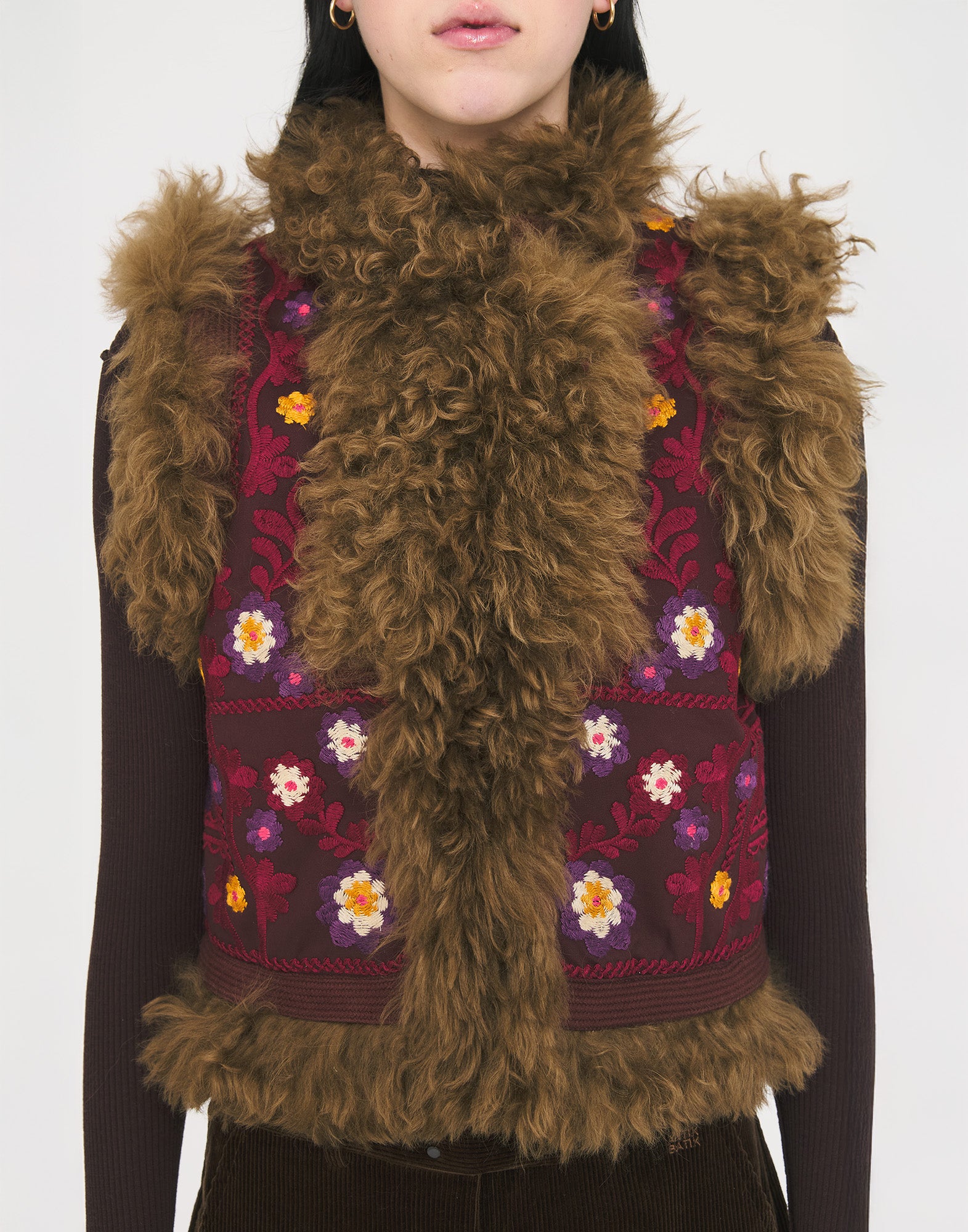 ANTIK BATIK Magyar Gilet in Lana con Ricami in Filo di Cotone Burgundy