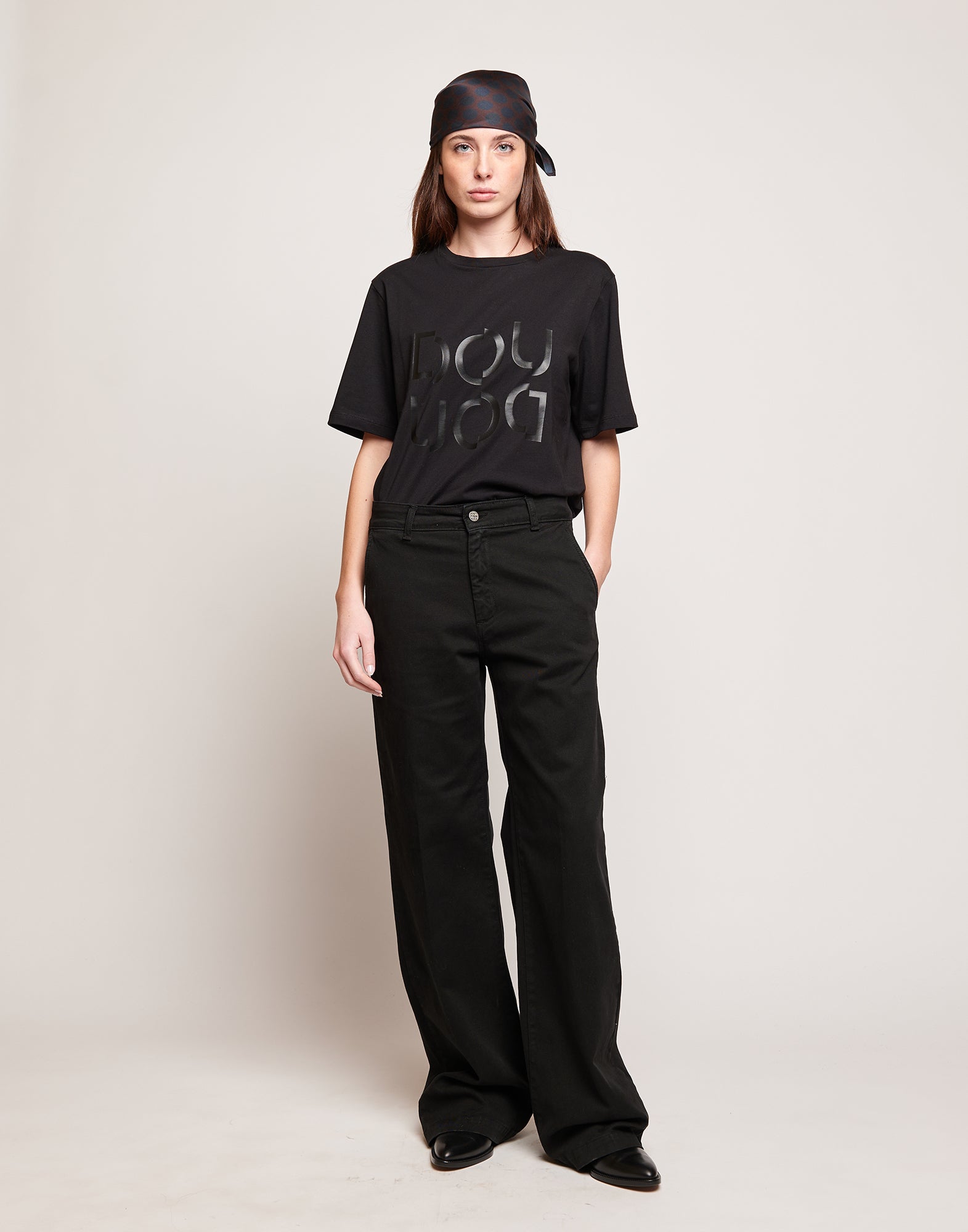 DOUUOD T-shirt Manica Corta con Stampa Logo Nera
