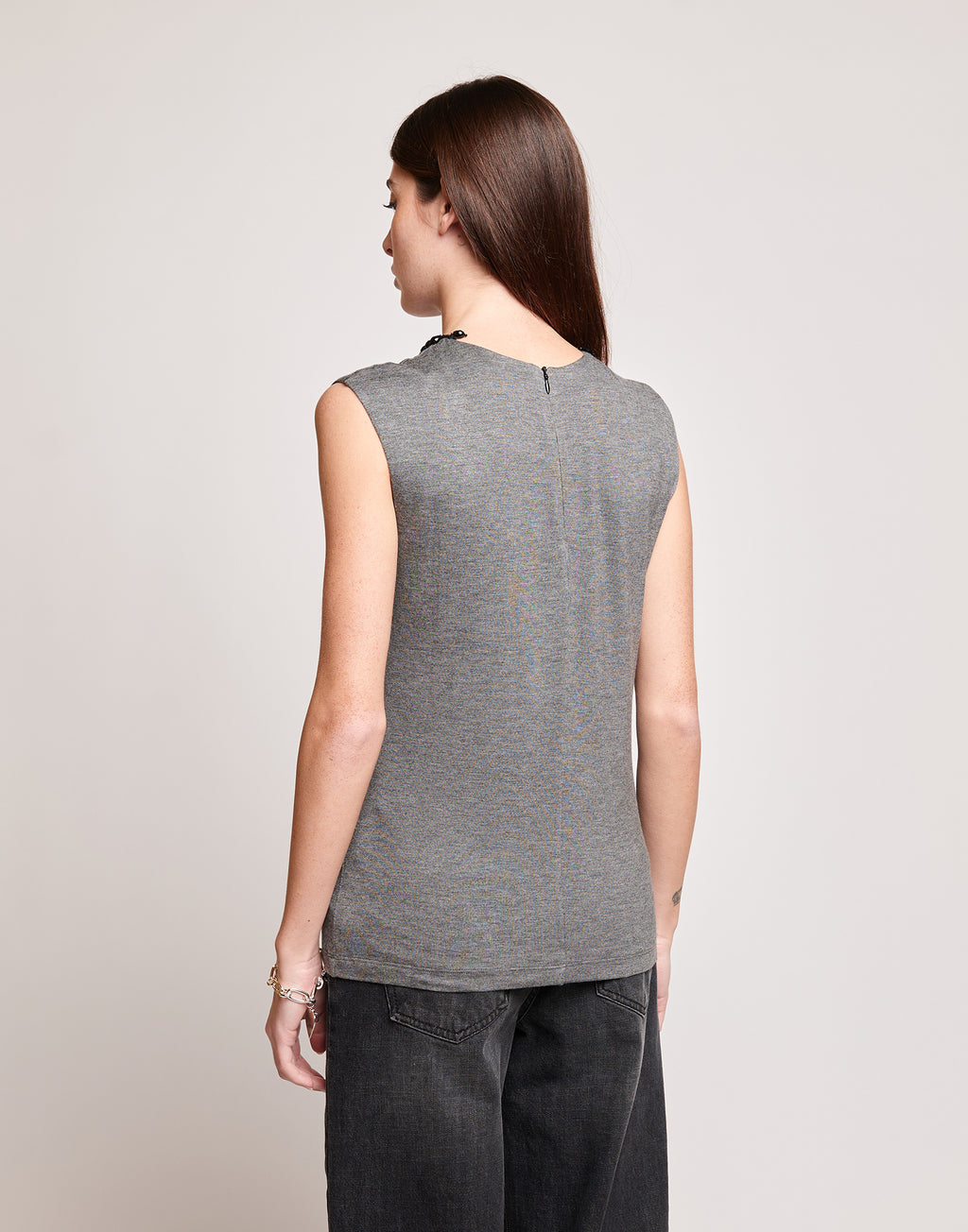 DOUUOD Top Senza Maniche in Jersey di Viscosa Stretch con Dettaglio Gioiello Grigio Melange