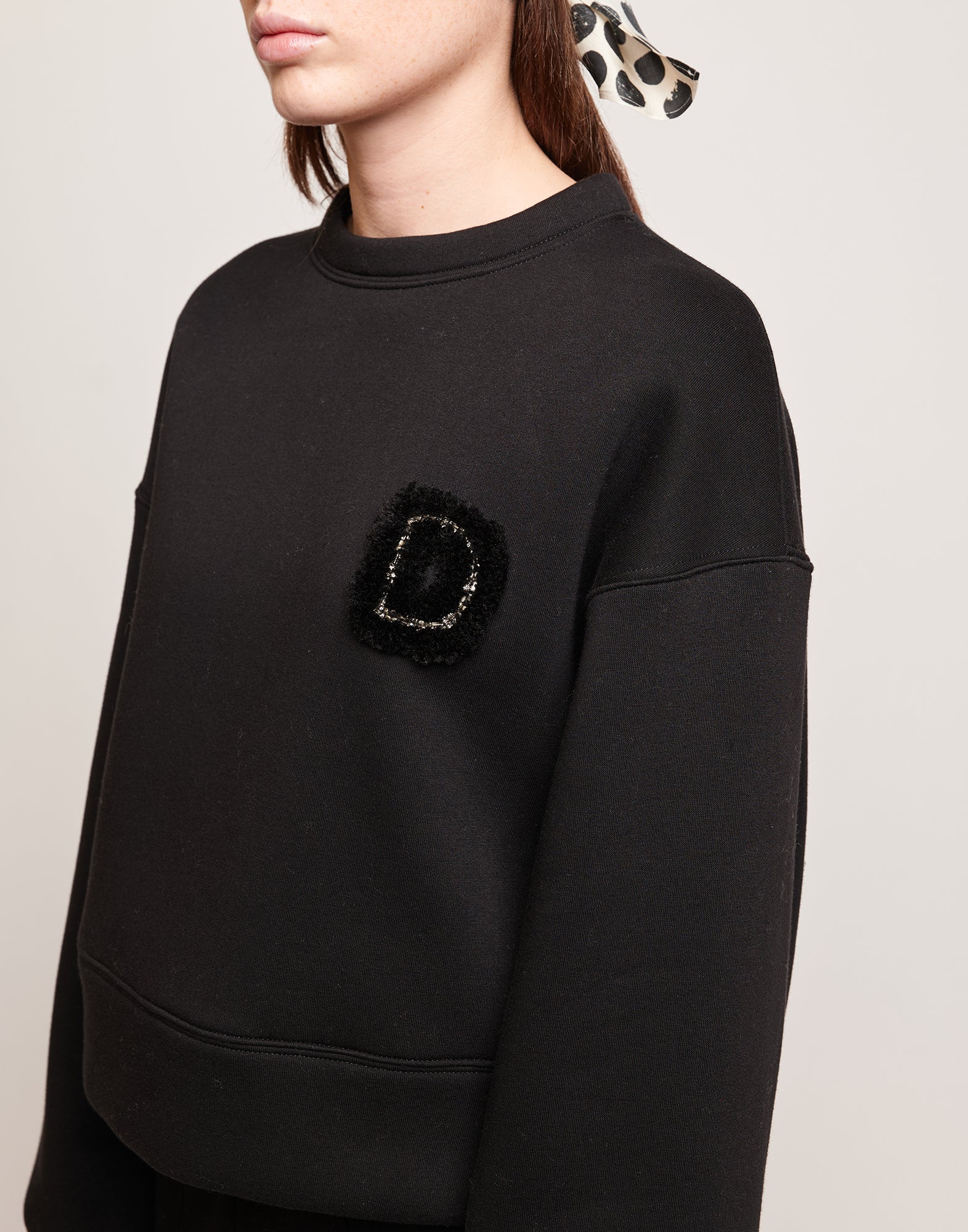 DOUUOD Felpa Crop in Cotone con Ricamo Applicato Nera