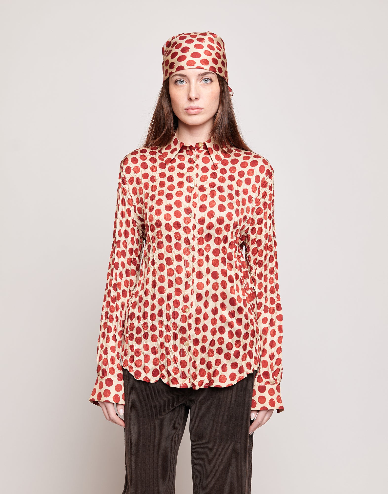 DOUUOD Camicia Stampata a Pois in Twill Plissé Vaniglia/Cherry