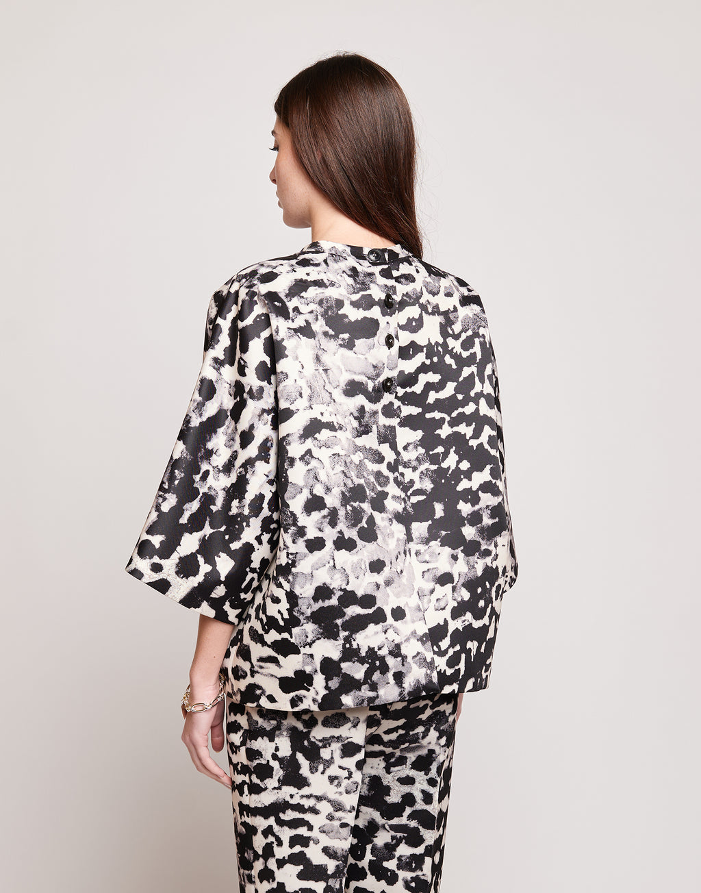 DOUUOD Casacca Kimono in Duchesse Stampata Maculata