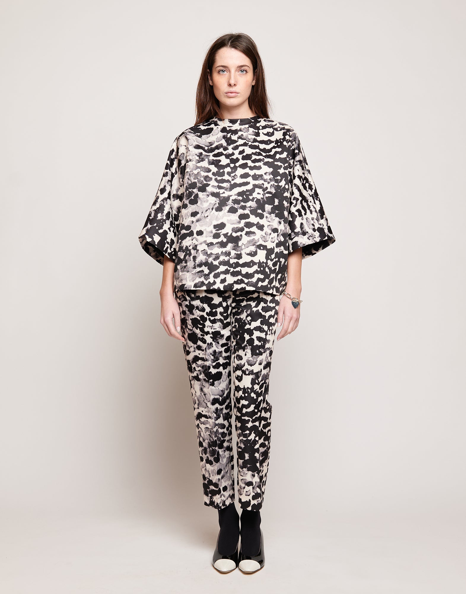 DOUUOD Casacca Kimono in Duchesse Stampata Maculata