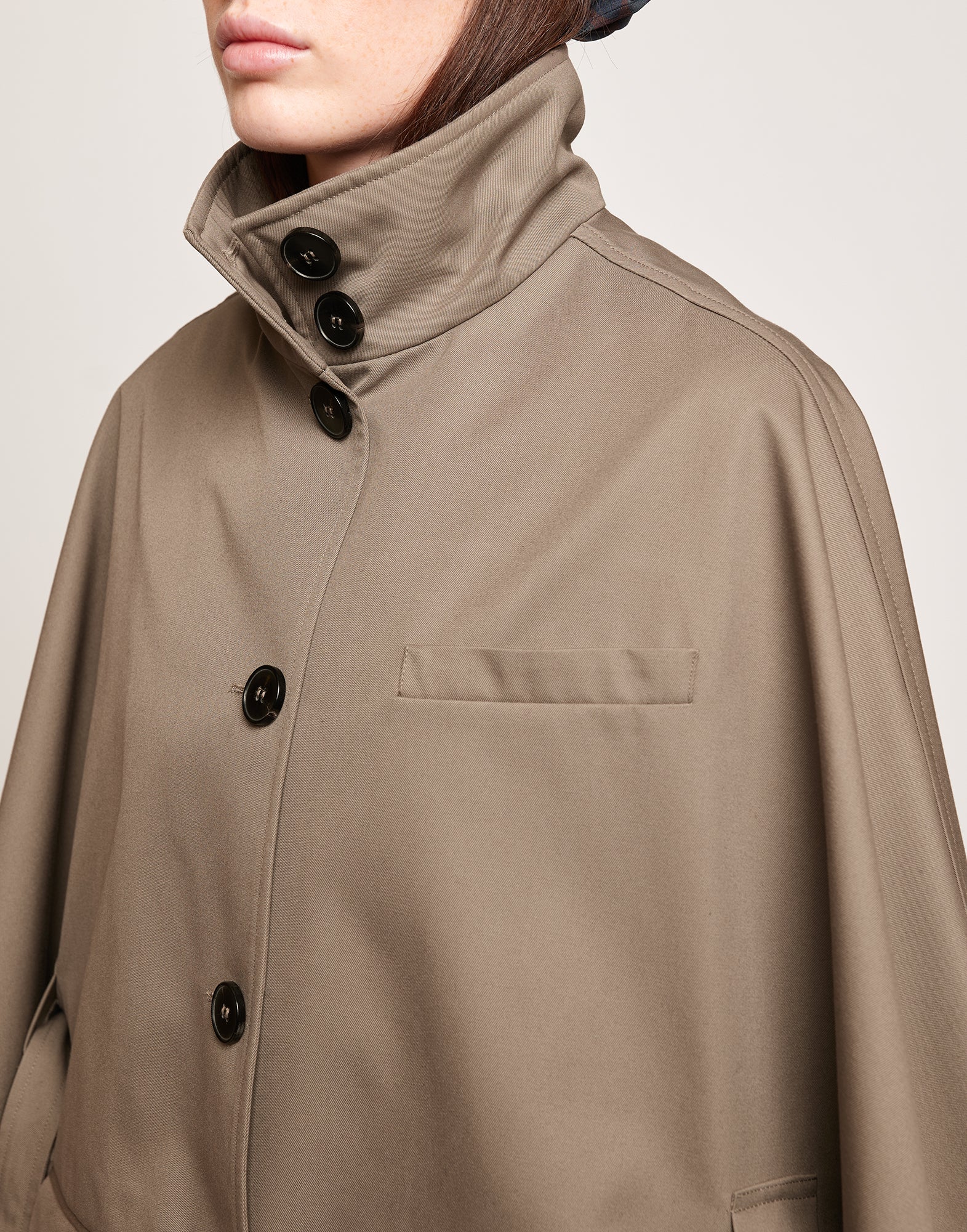 DOUUOD Cappa a Ruota in Tecno Coat Water Repellent Fango