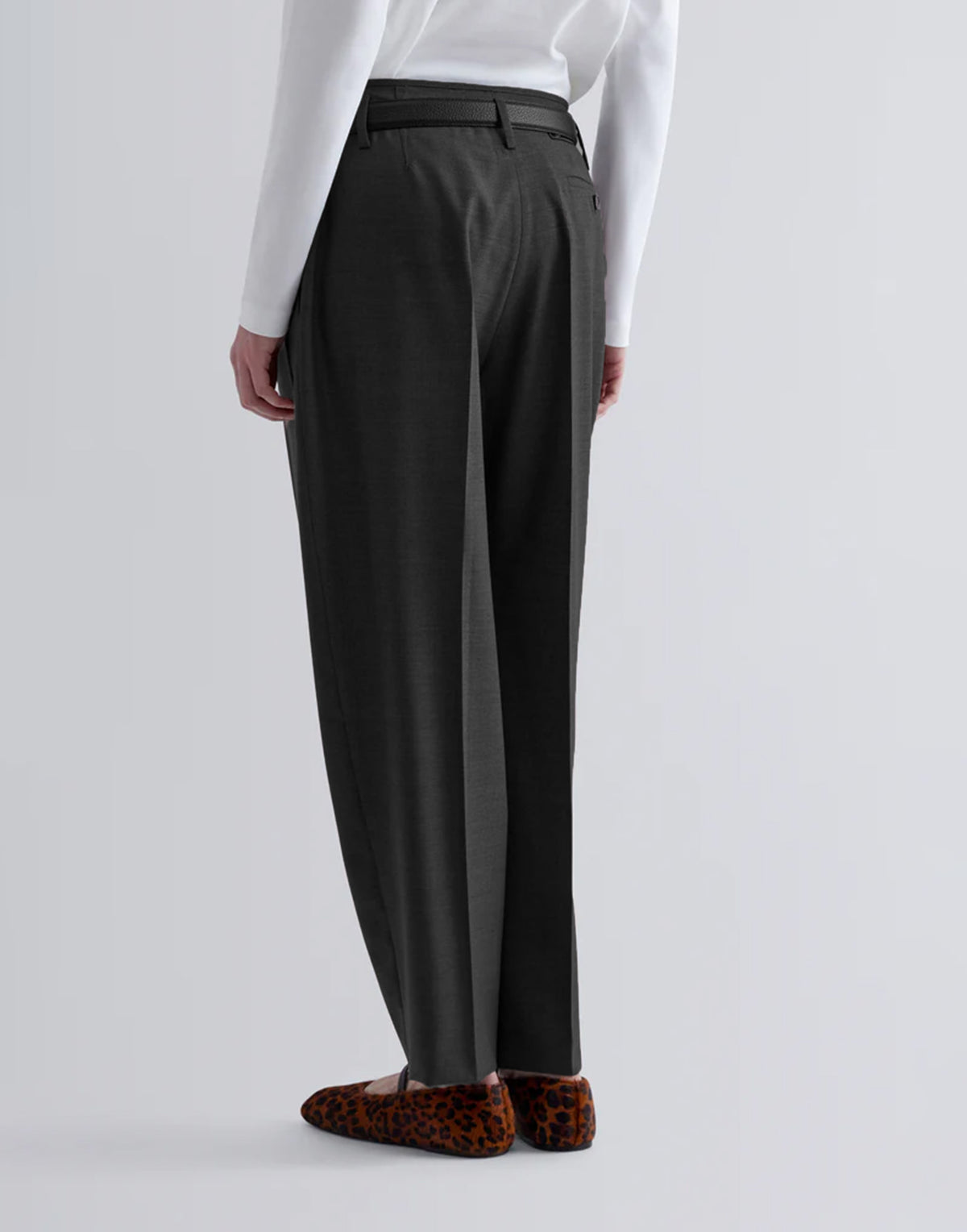 ERIKA CAVALLINI Pantalon Thalita de tailleur en laine vierge noir