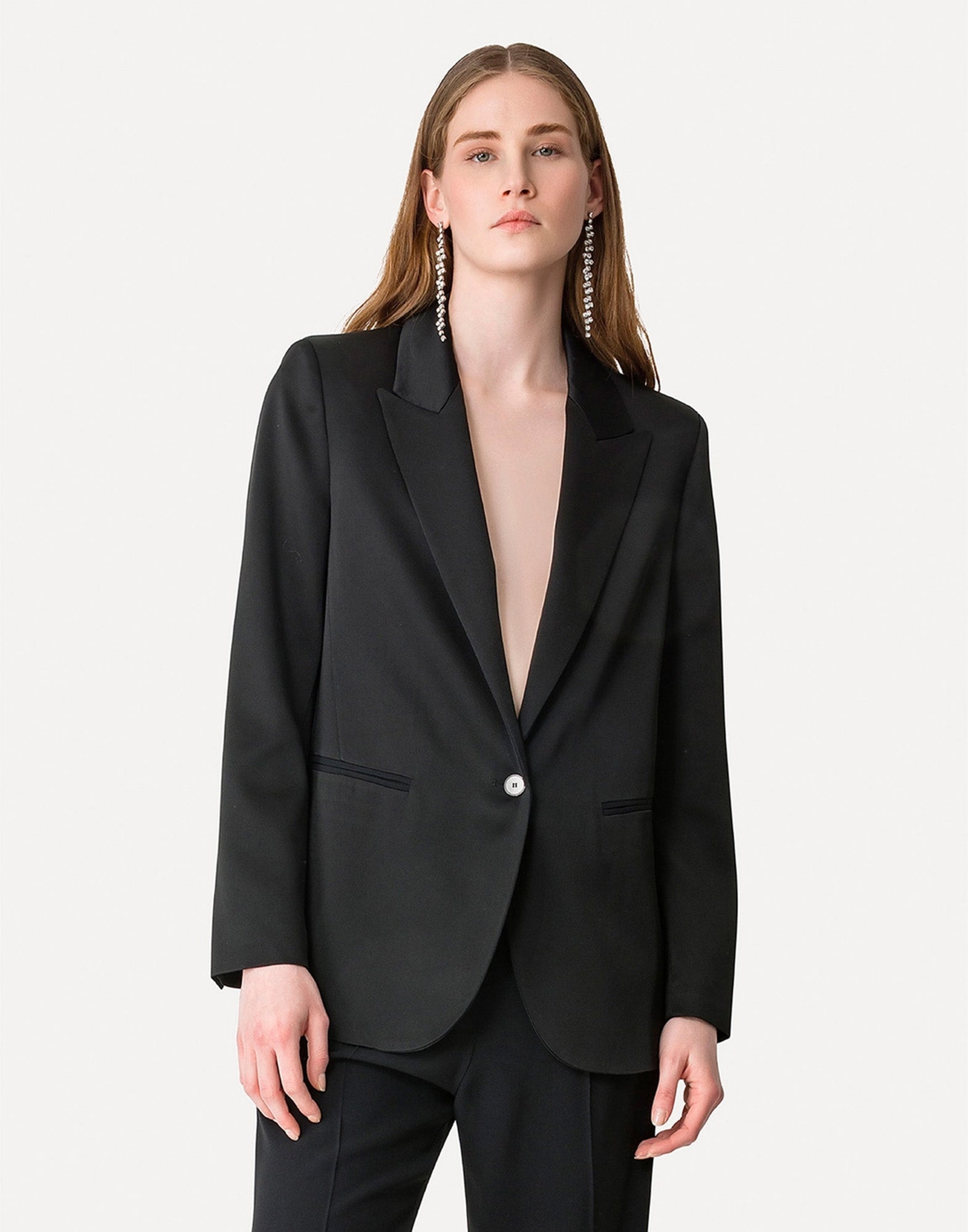 FORTE FORTE Giacca con Collo a Lancia in Envers Satin Lucido Nero