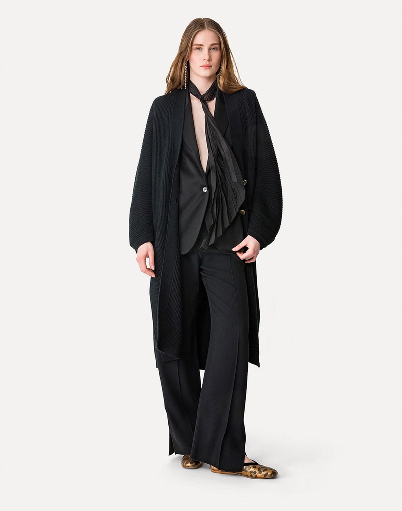 FORTE FORTE Giacca con Collo a Lancia in Envers Satin Lucido Nero