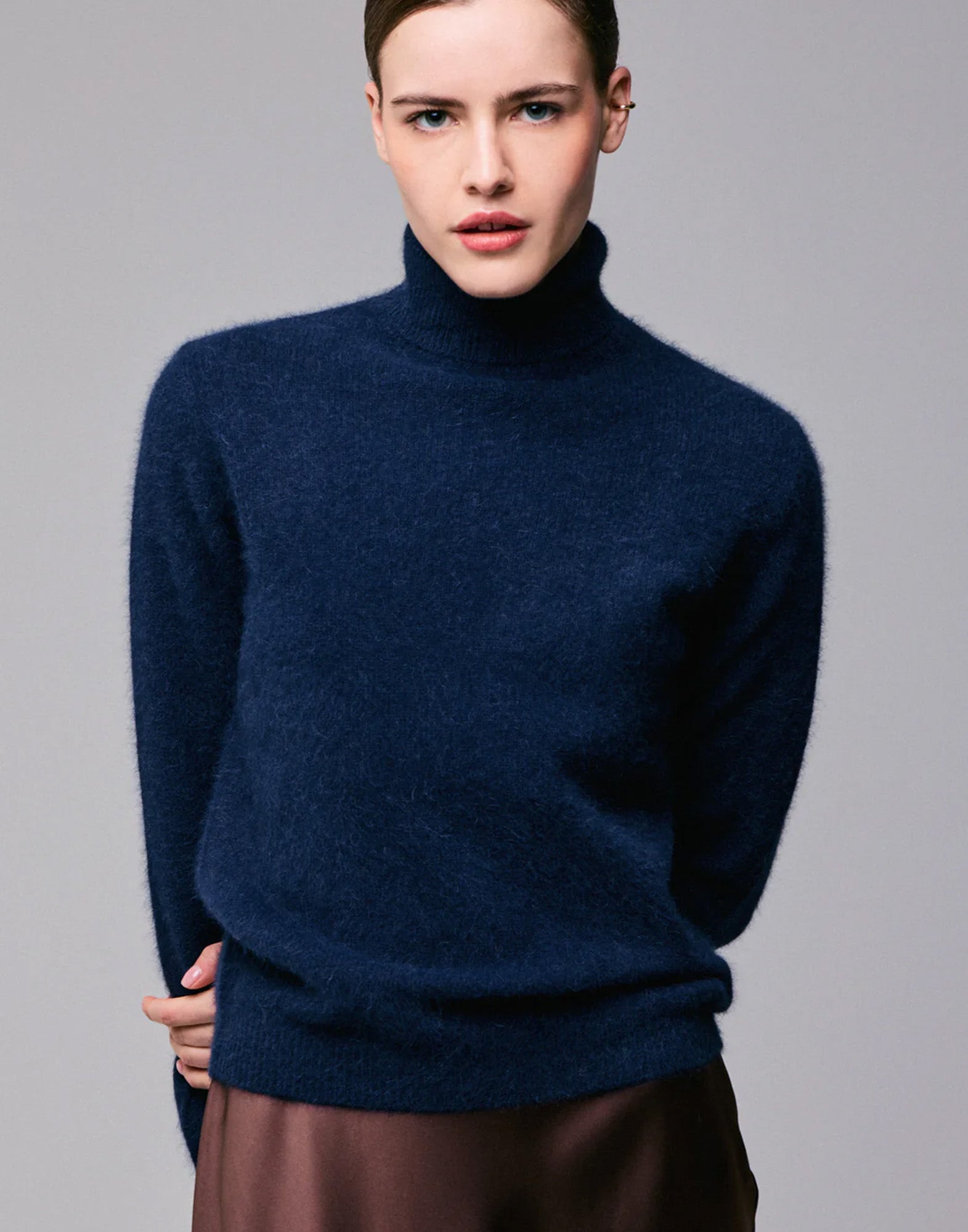 MAJESTIC FILATURES Maglione a Collo Alto in Lana e Fox Marine