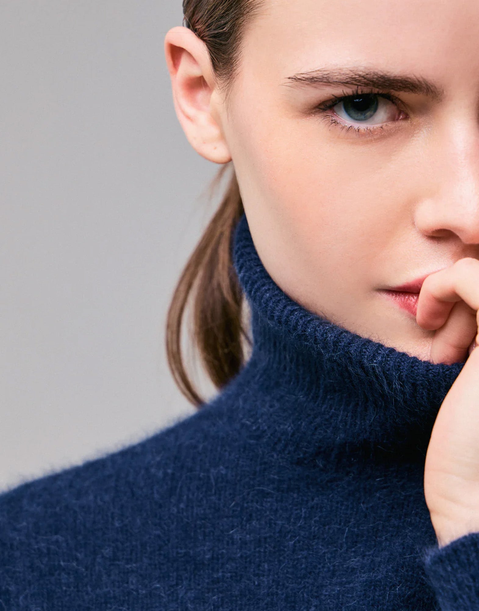 MAJESTIC FILATURES Maglione a Collo Alto in Lana e Fox Marine